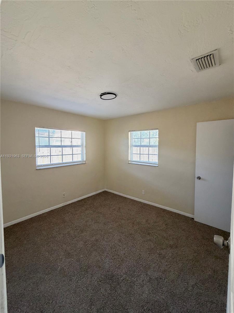 1320 Sw 11th Avenue A Property Photo 8