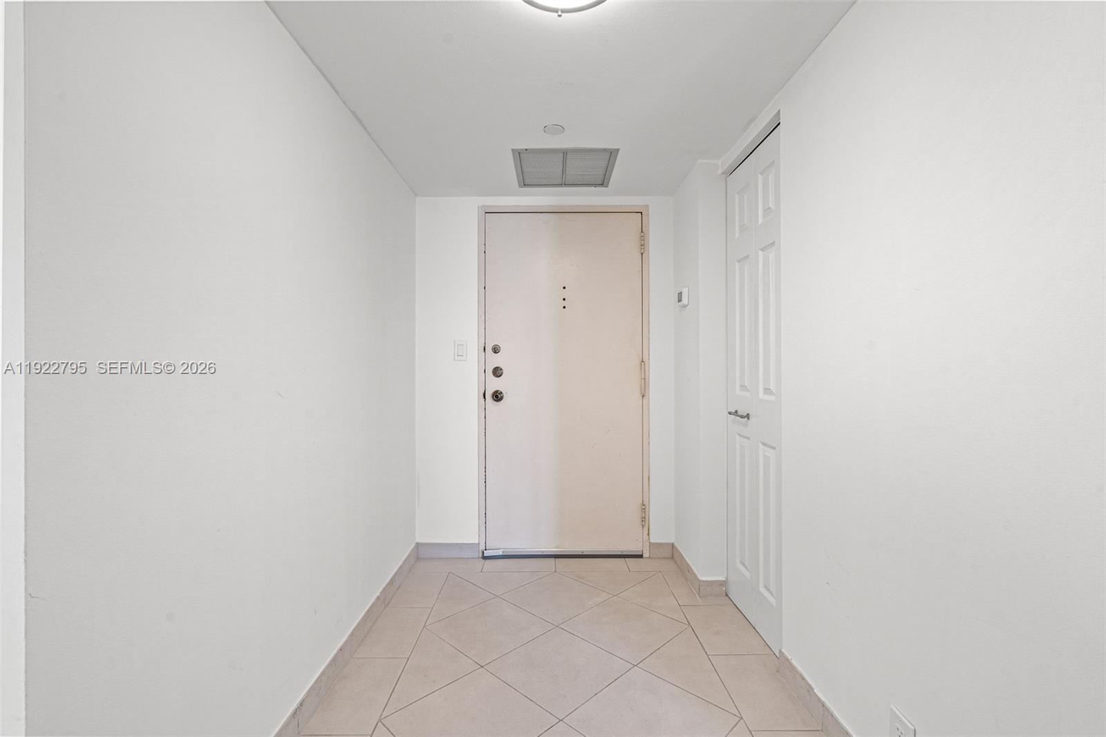 1865 Brickell Avenue A1013 Property Photo 8