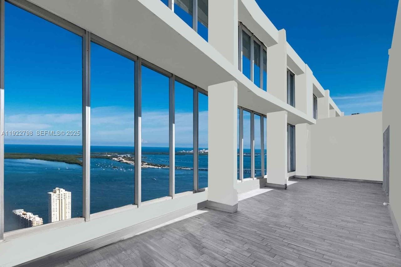465 Brickell Avenue 5701 Property Photo 2