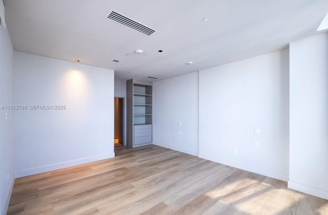 465 Brickell Avenue 5701 Property Photo 12