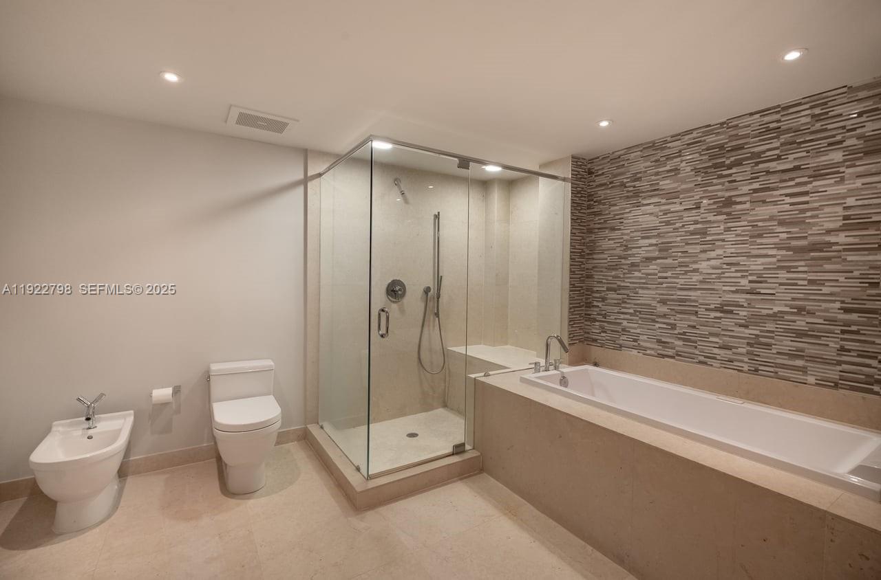 465 Brickell Avenue 5701 Property Photo 24