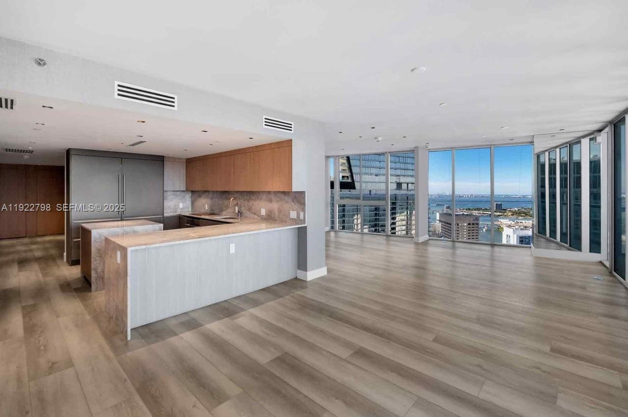 465 Brickell Avenue 5701 Property Photo 30