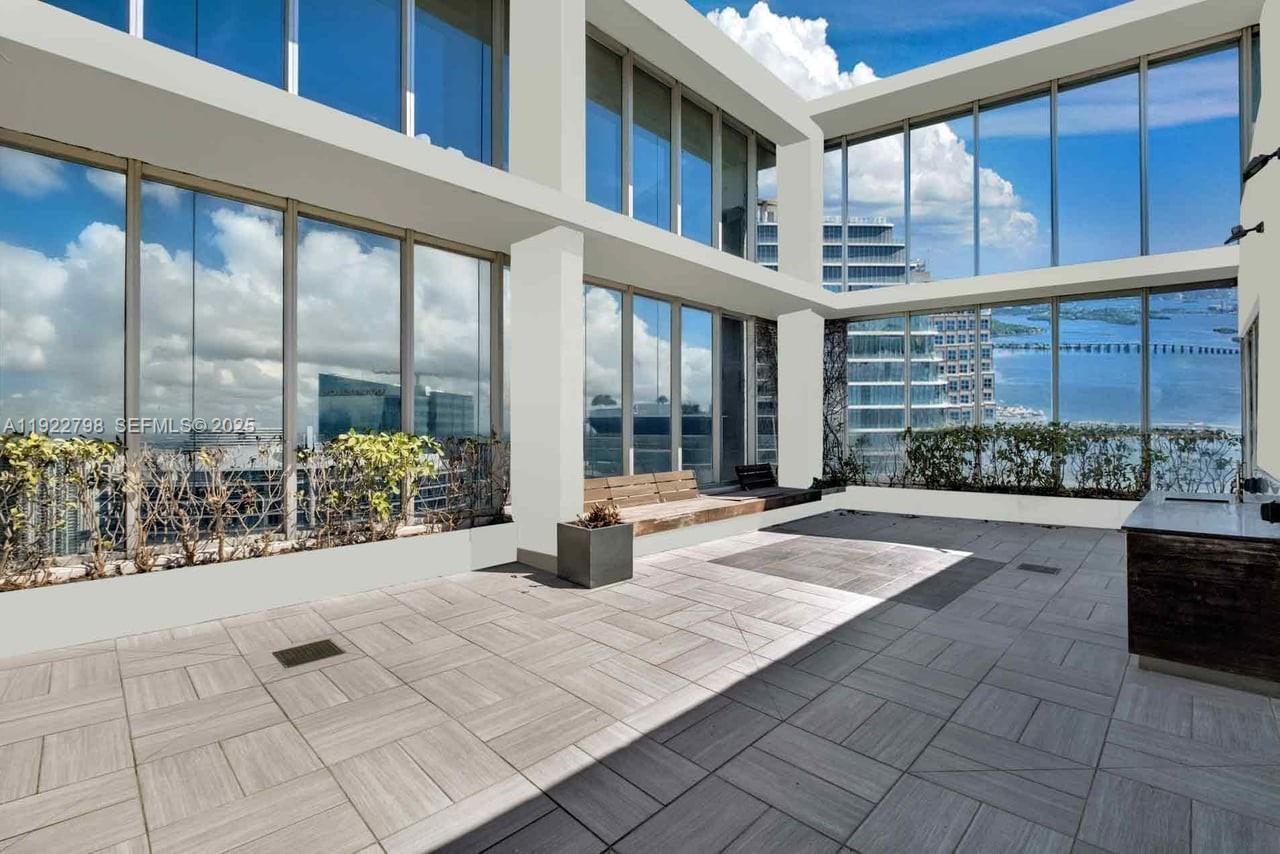 465 Brickell Avenue 5701 Property Photo 38