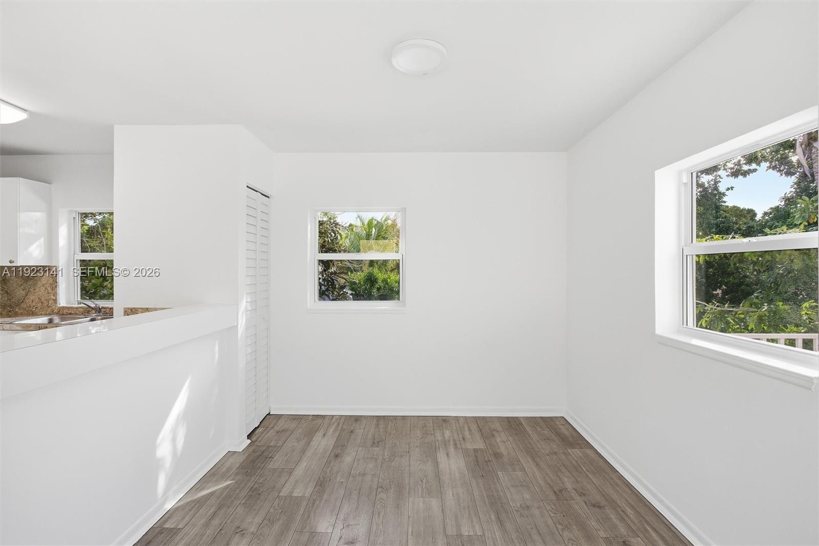 1045 Sw 25th Avenue Property Photo 26