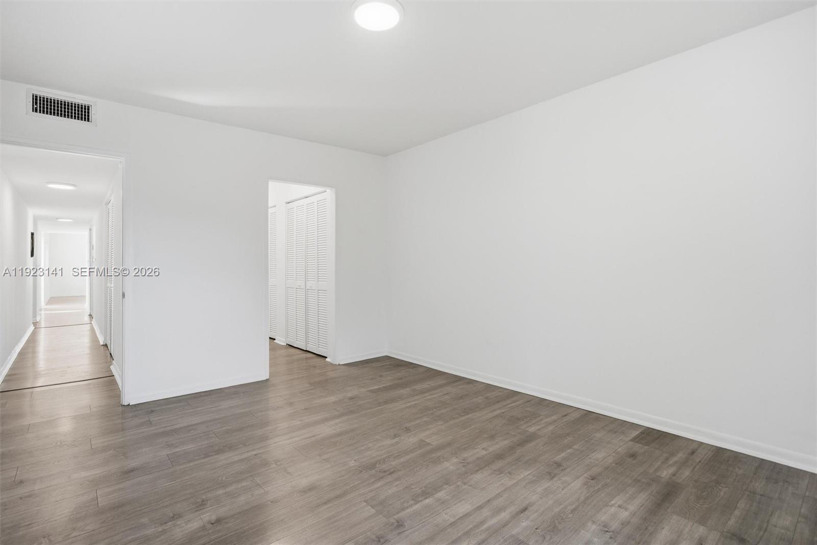1045 Sw 25th Avenue Property Photo 29