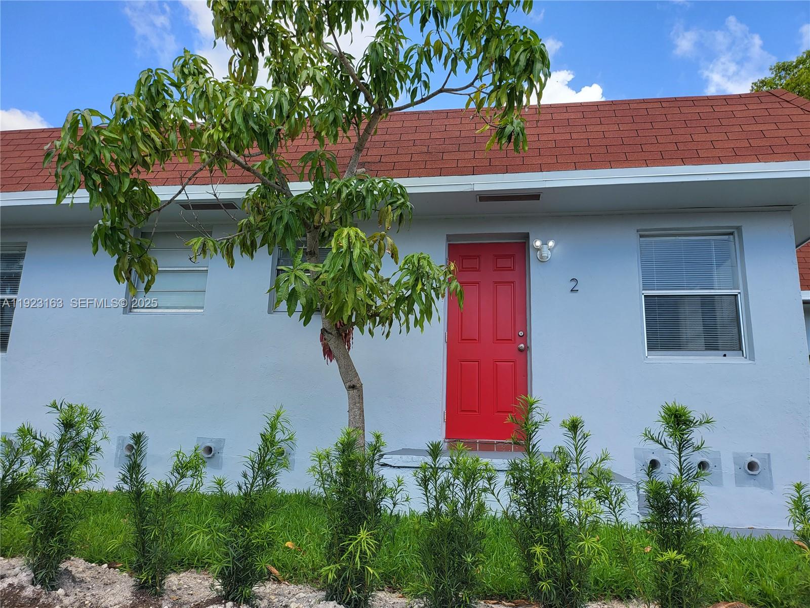 A11923163 Property Photo 4