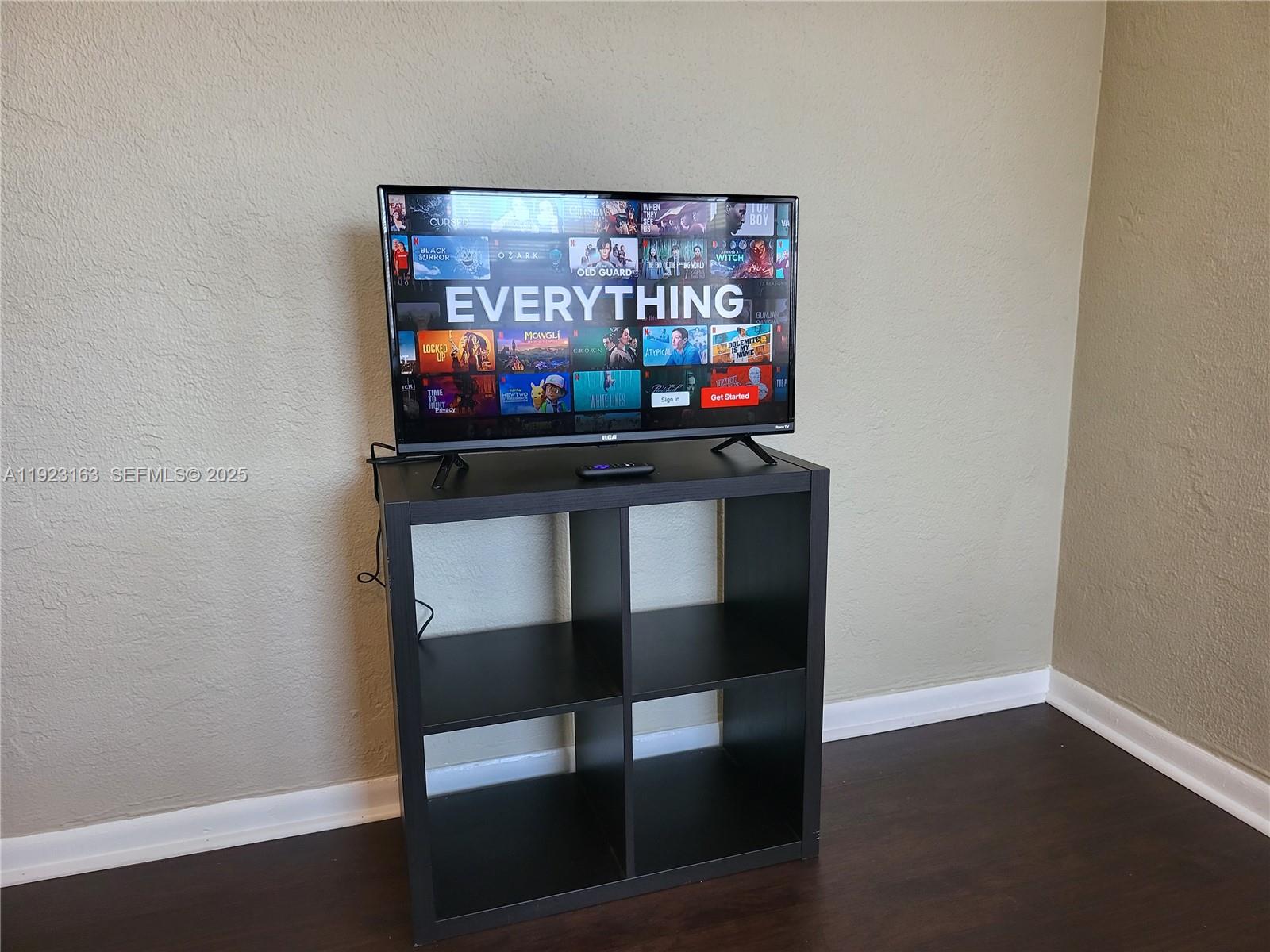 A11923163 Property Photo 24