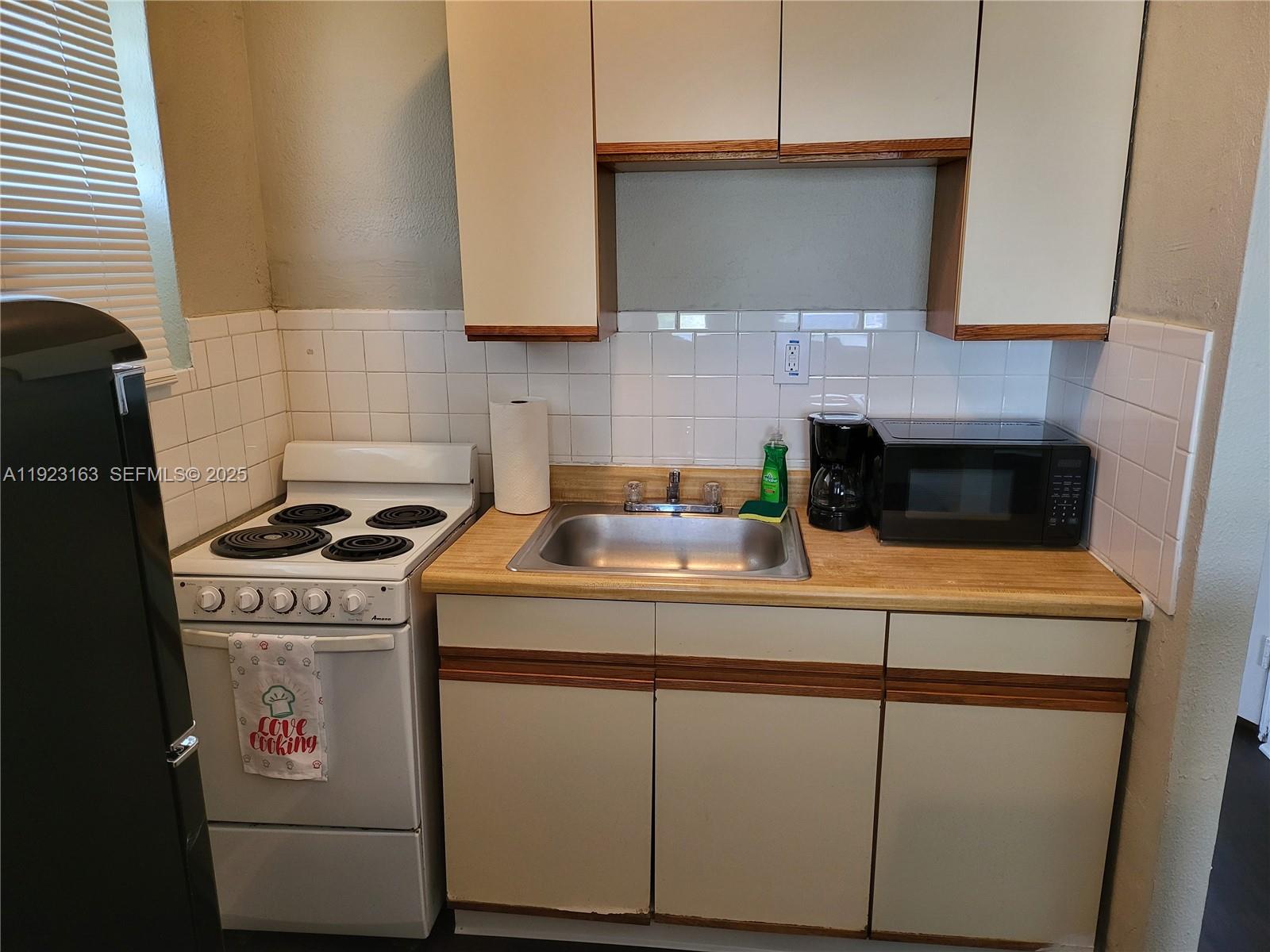 A11923163 Property Photo 27