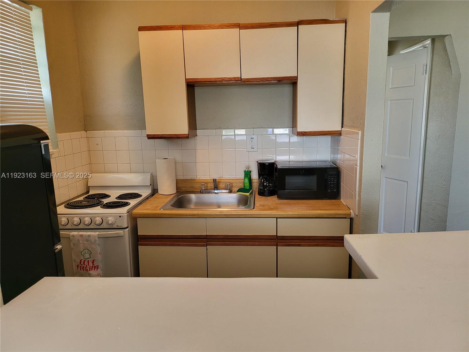 A11923163 Property Photo 28