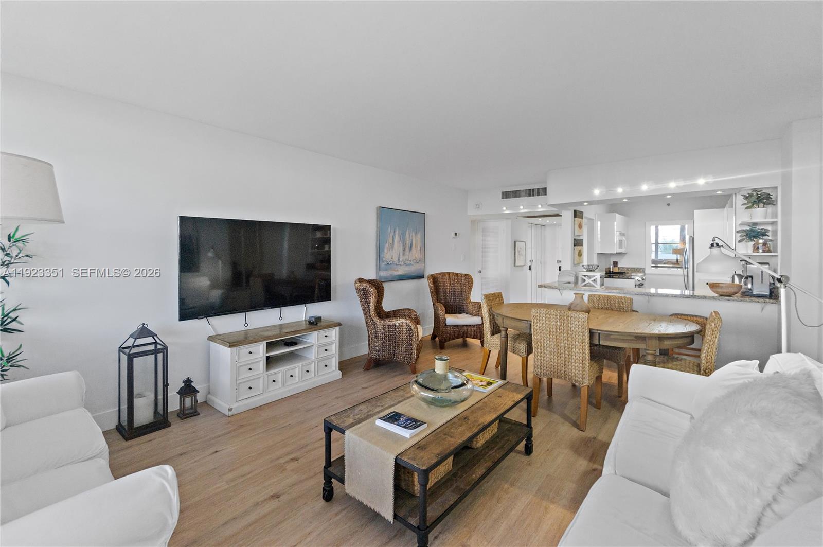 100 Lincoln Road 410 Property Photo 3