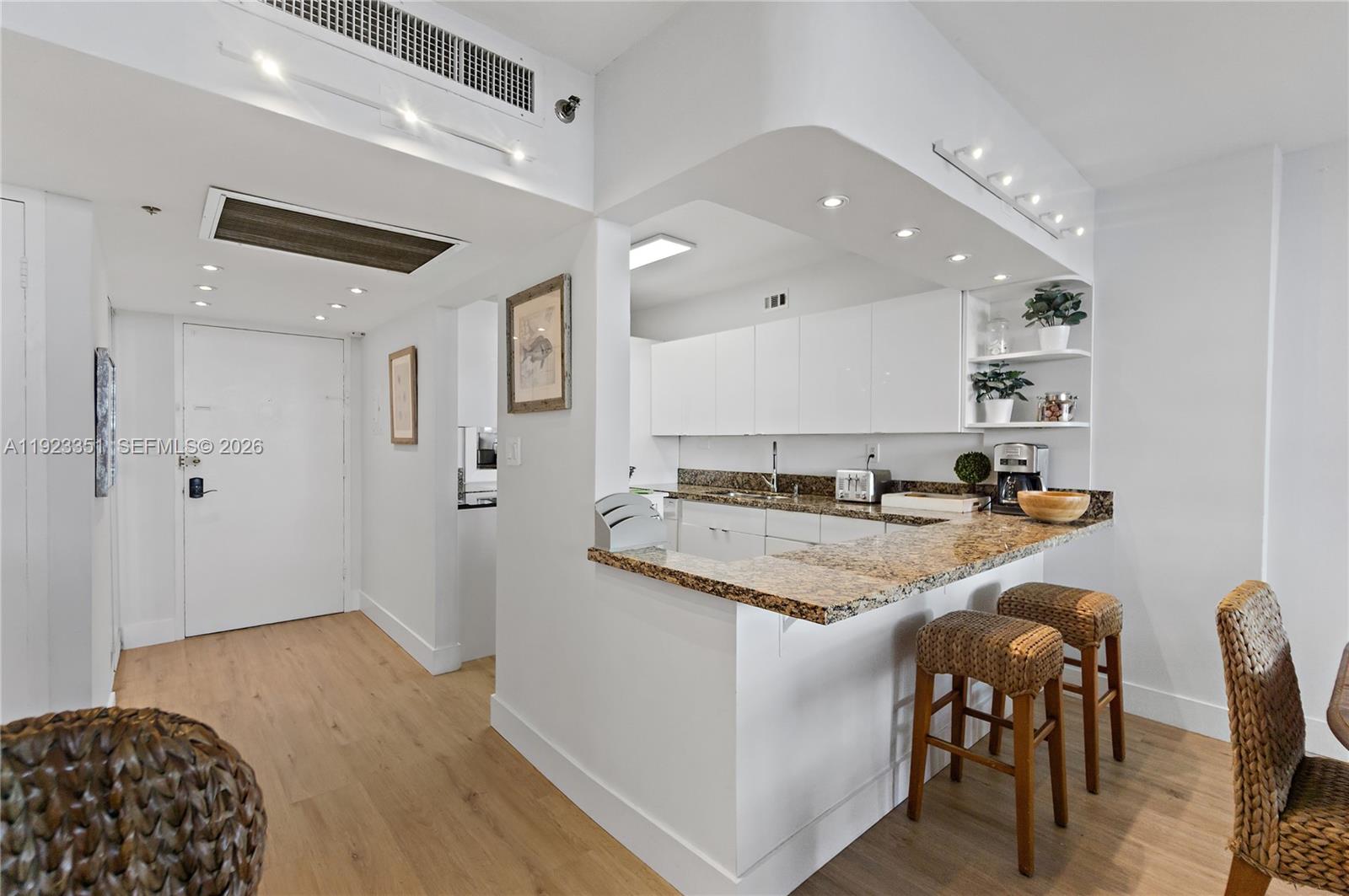 100 Lincoln Road 410 Property Photo 7