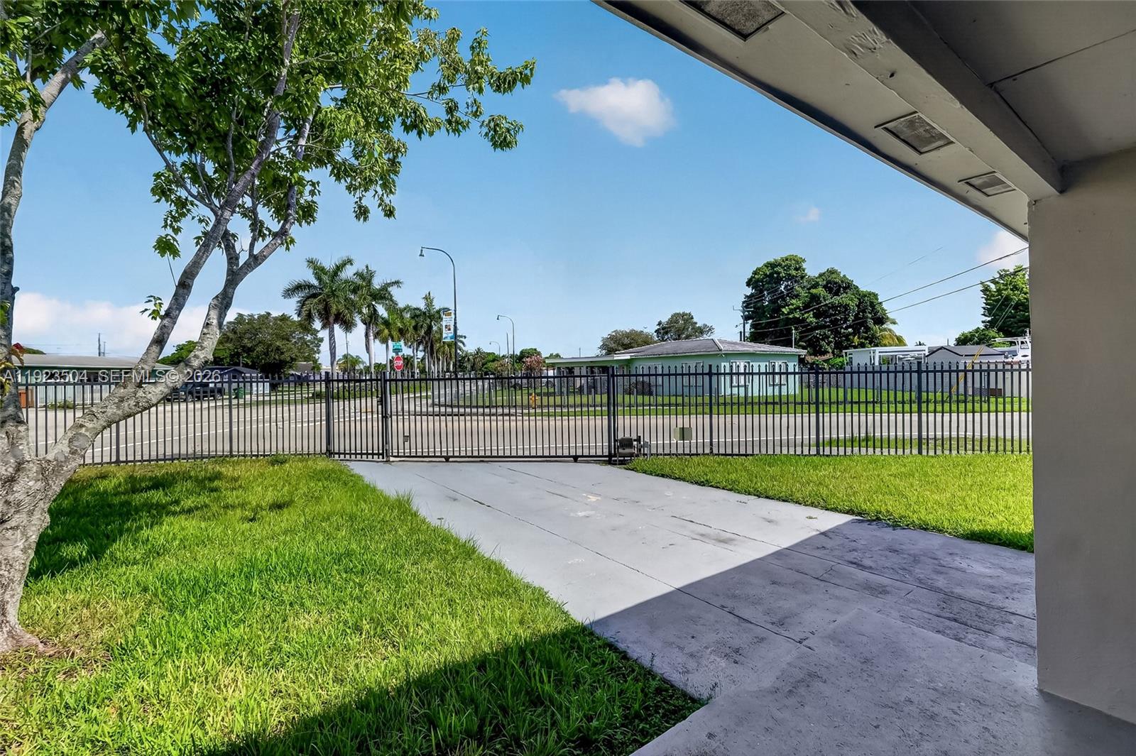 14801 Lincoln Boulevard Property Photo 5