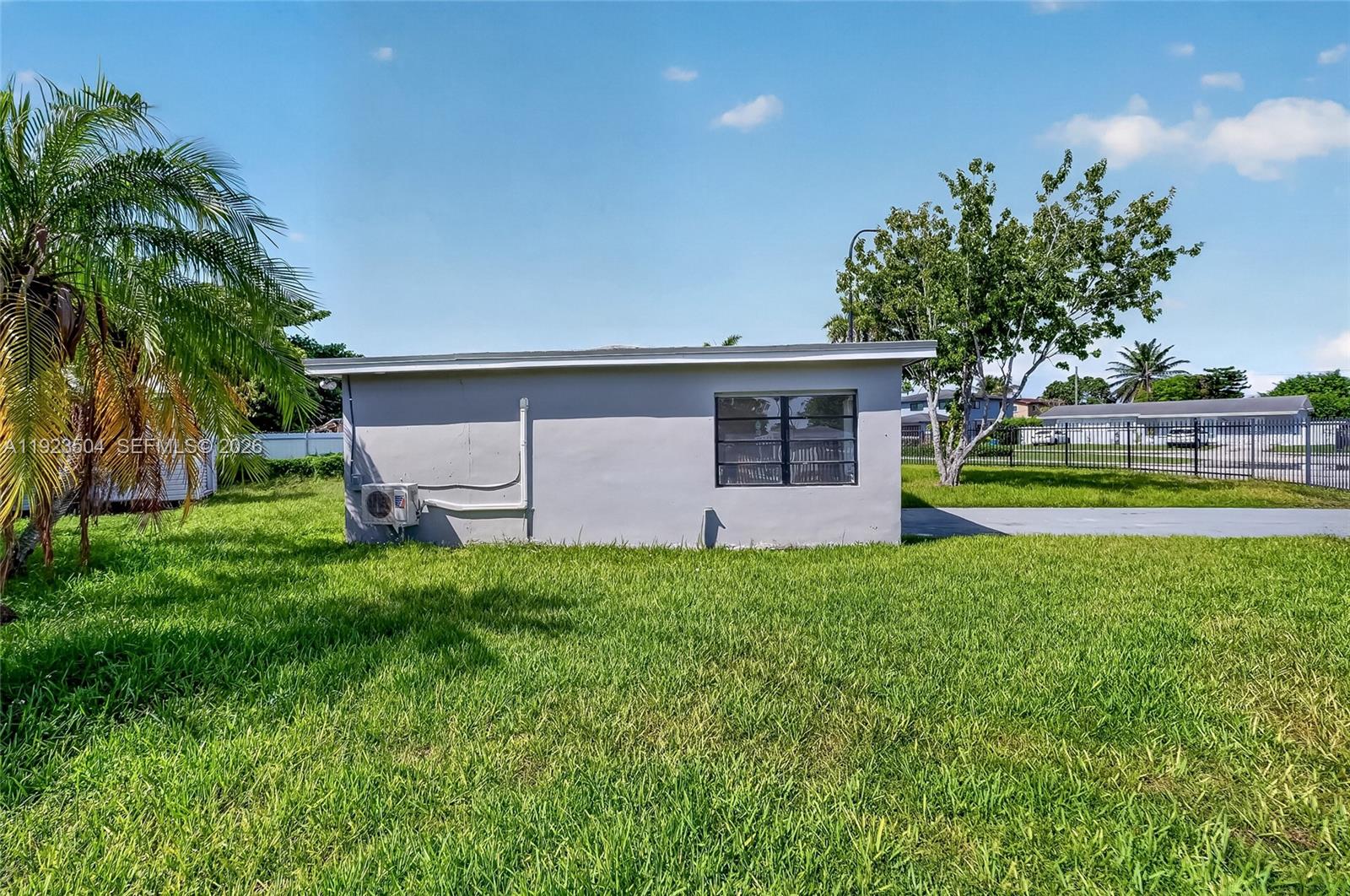 14801 Lincoln Boulevard Property Photo 6