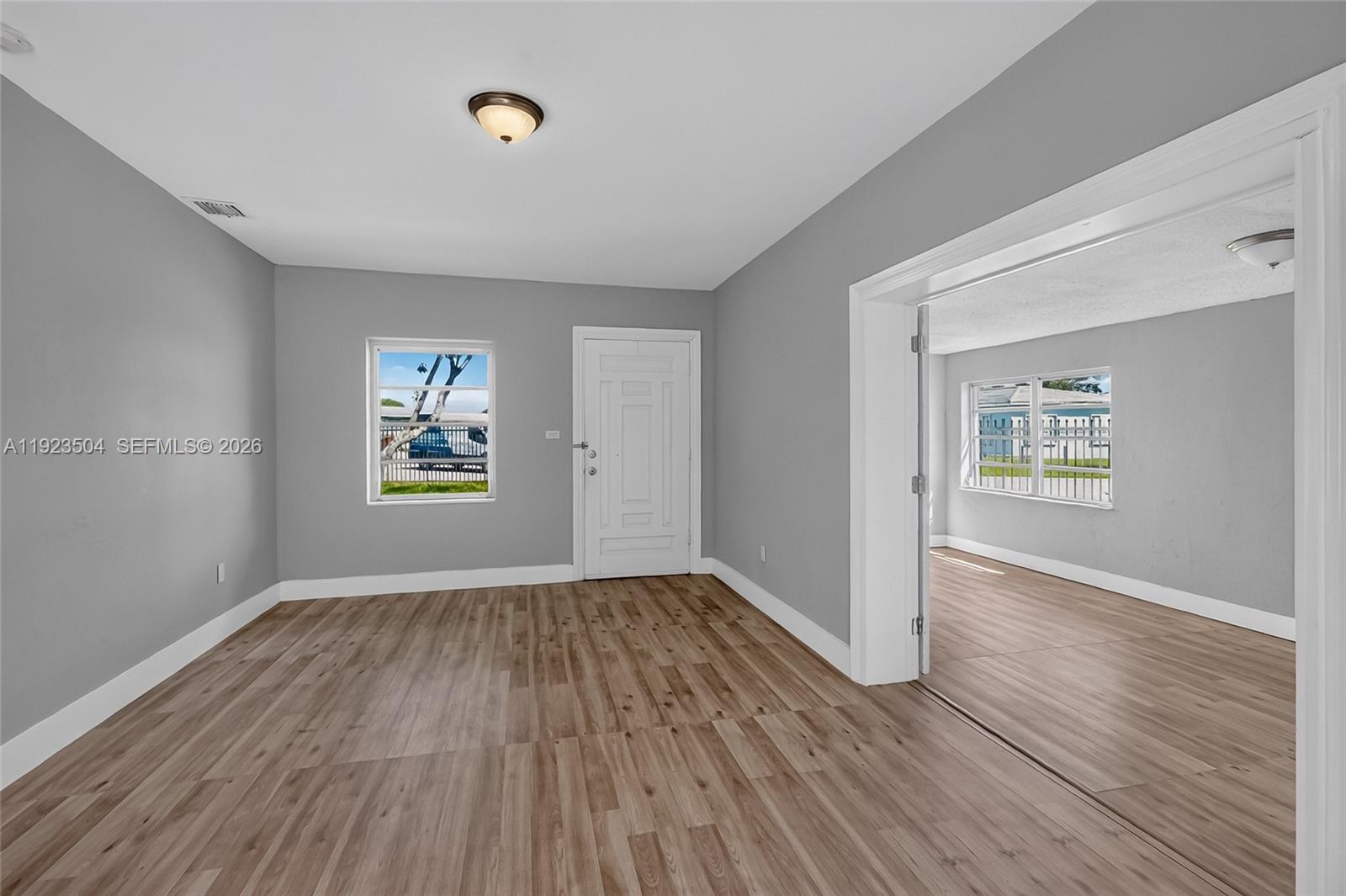 14801 Lincoln Boulevard Property Photo 9