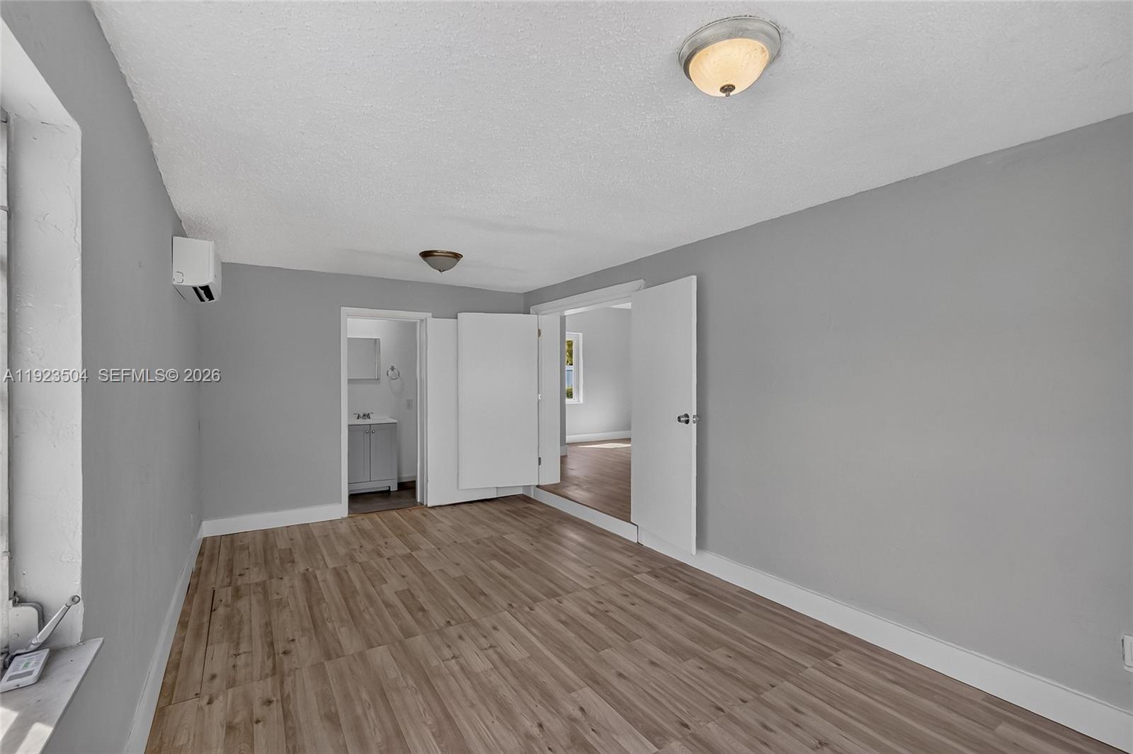 14801 Lincoln Boulevard Property Photo 12