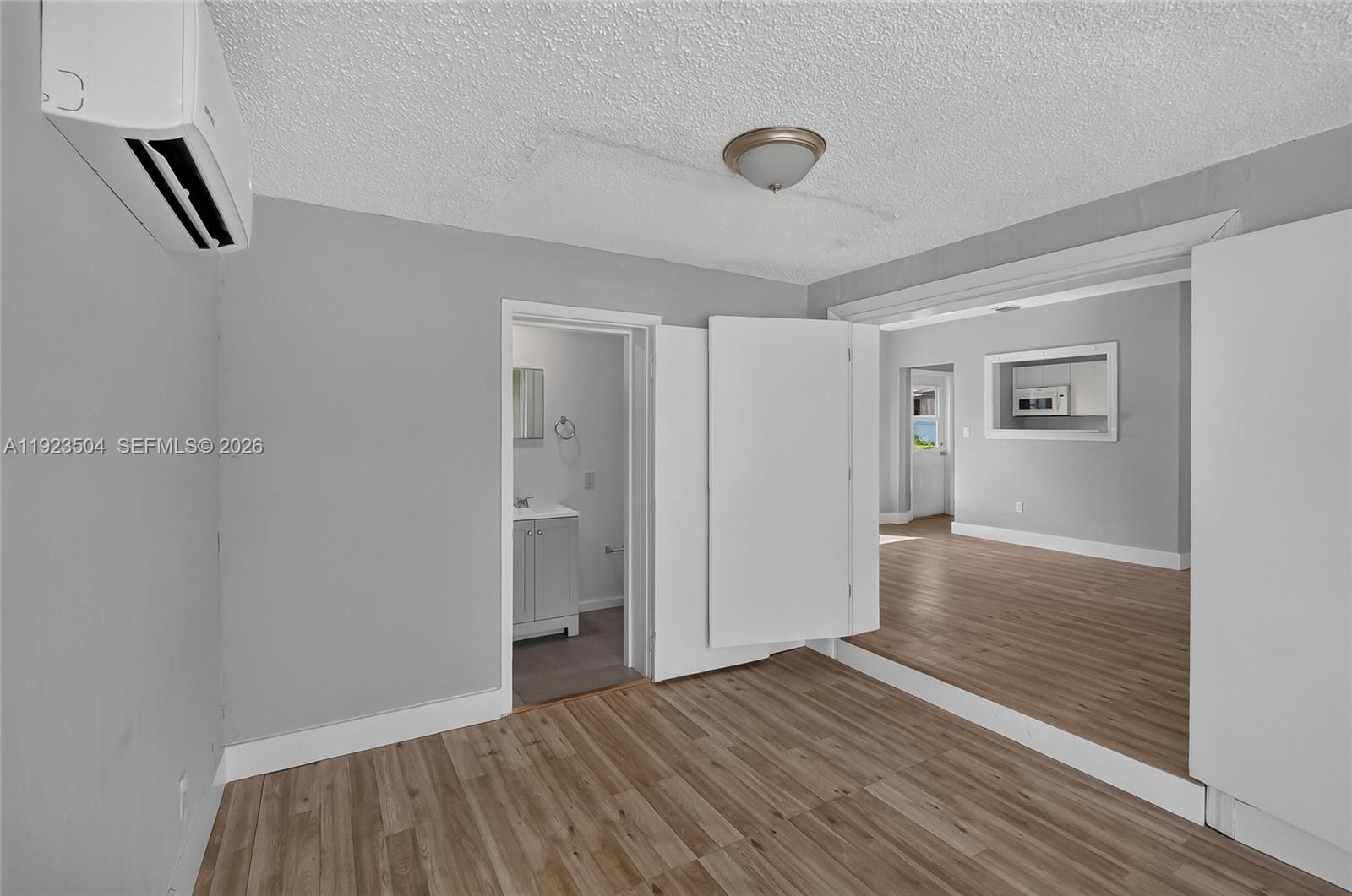 14801 Lincoln Boulevard Property Photo 13