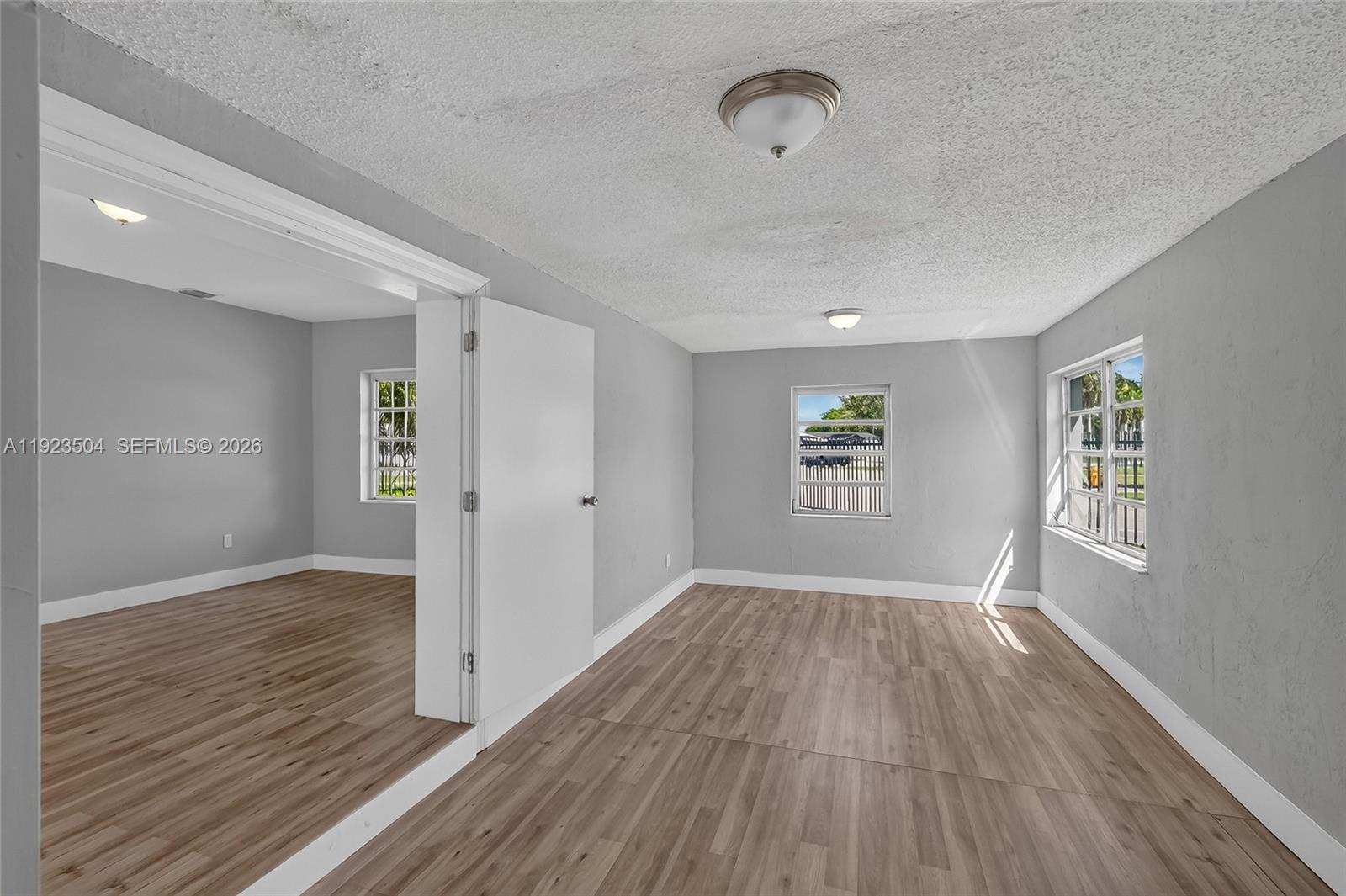 14801 Lincoln Boulevard Property Photo 14