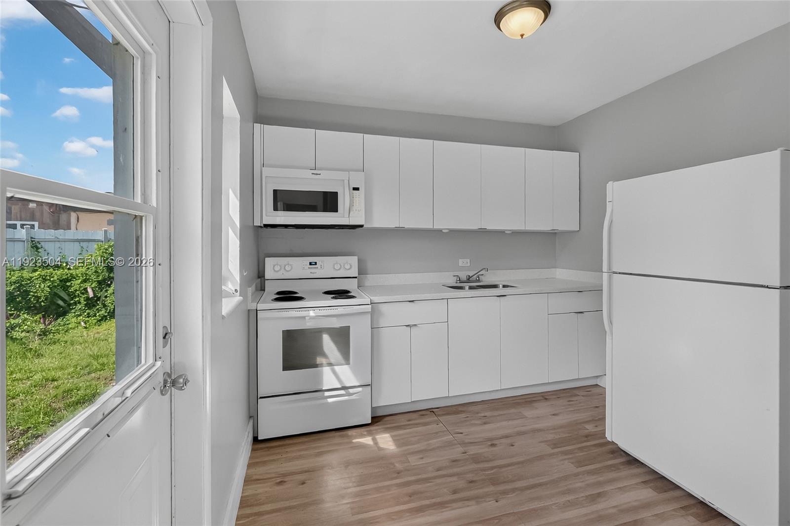14801 Lincoln Boulevard Property Photo 19