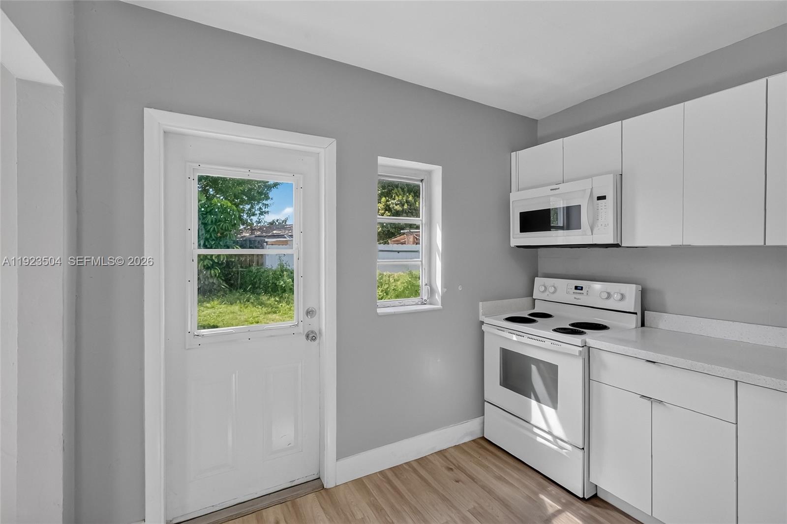 14801 Lincoln Boulevard Property Photo 21