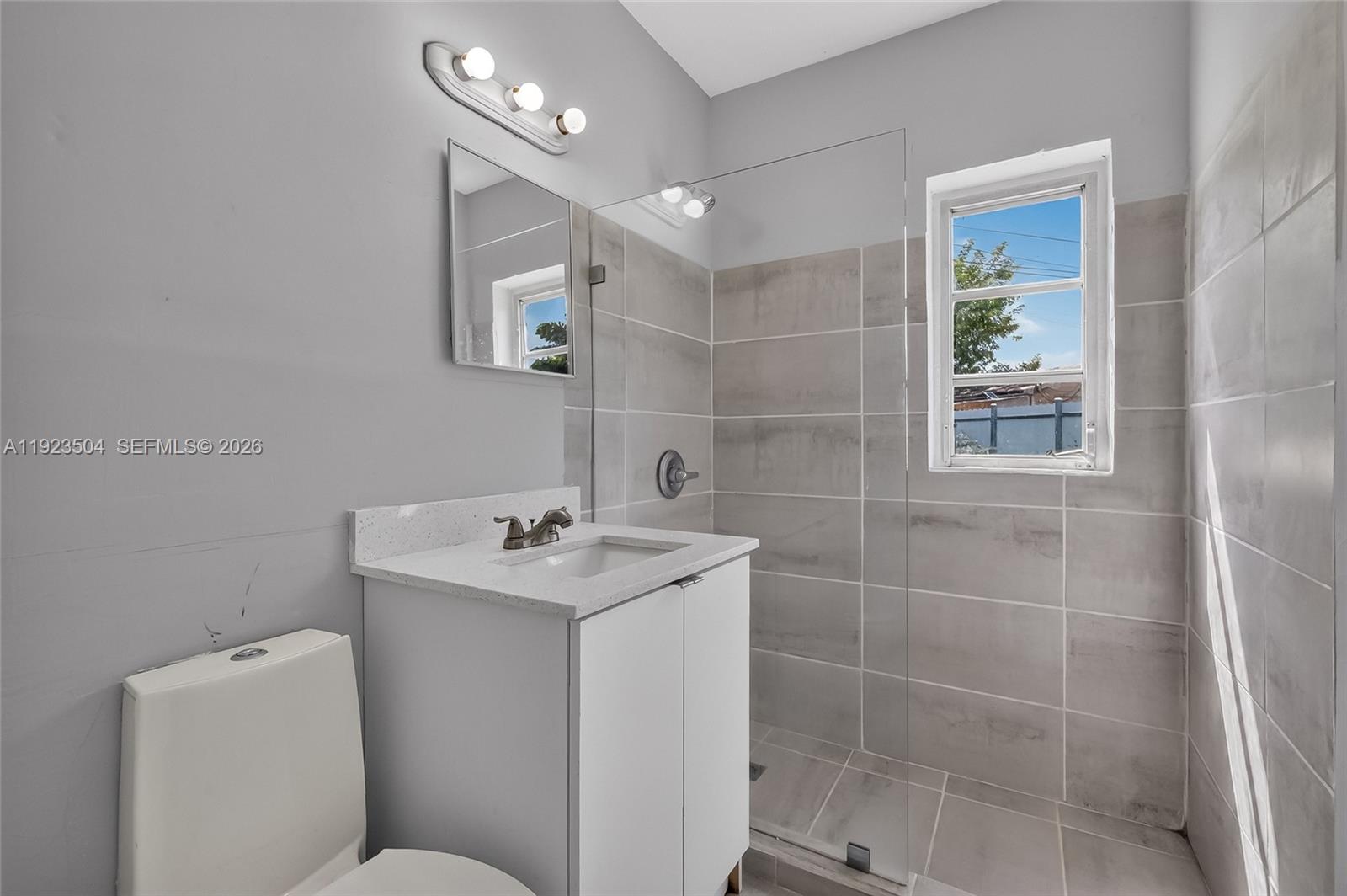14801 Lincoln Boulevard Property Photo 24