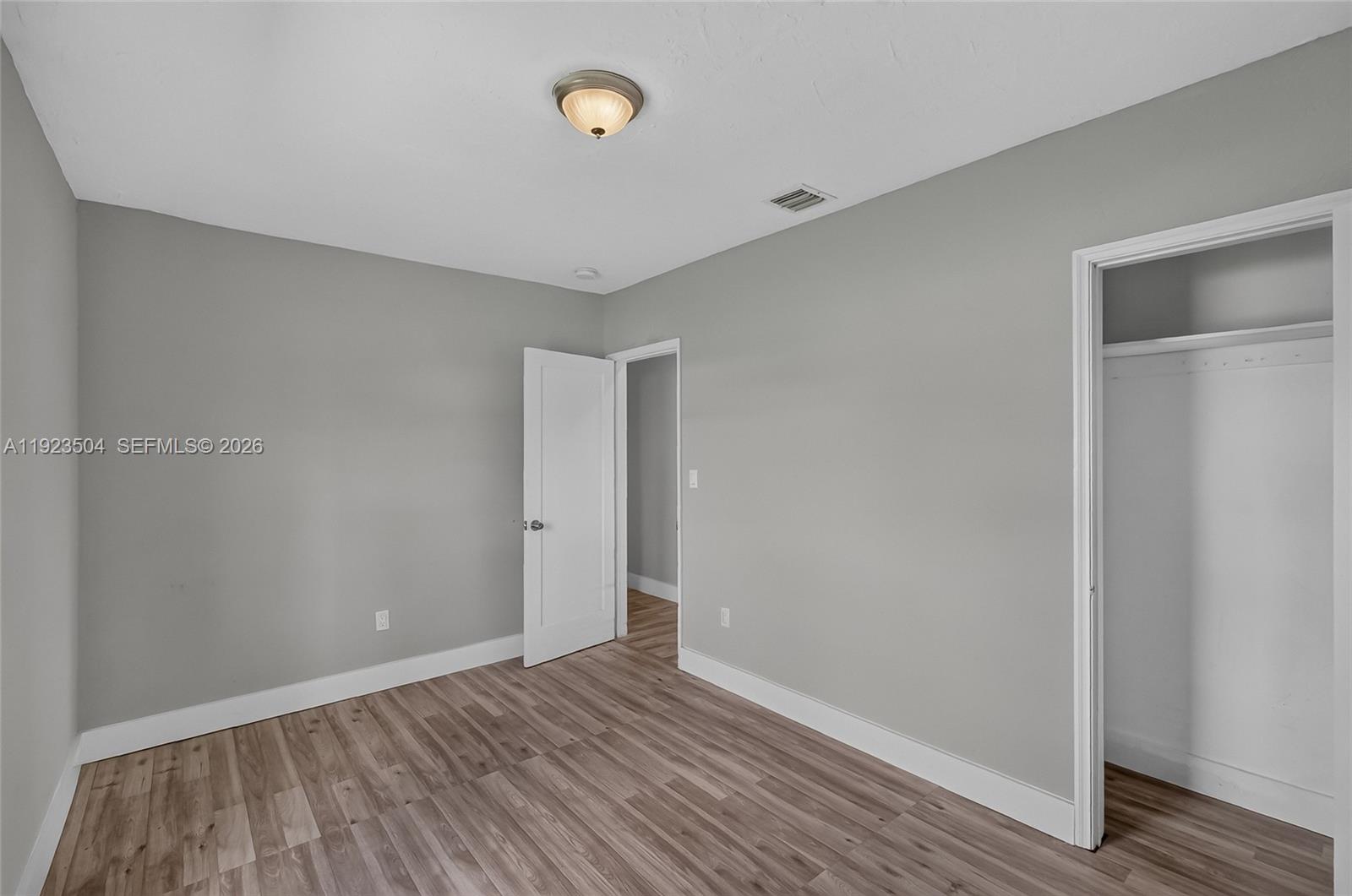 14801 Lincoln Boulevard Property Photo 29