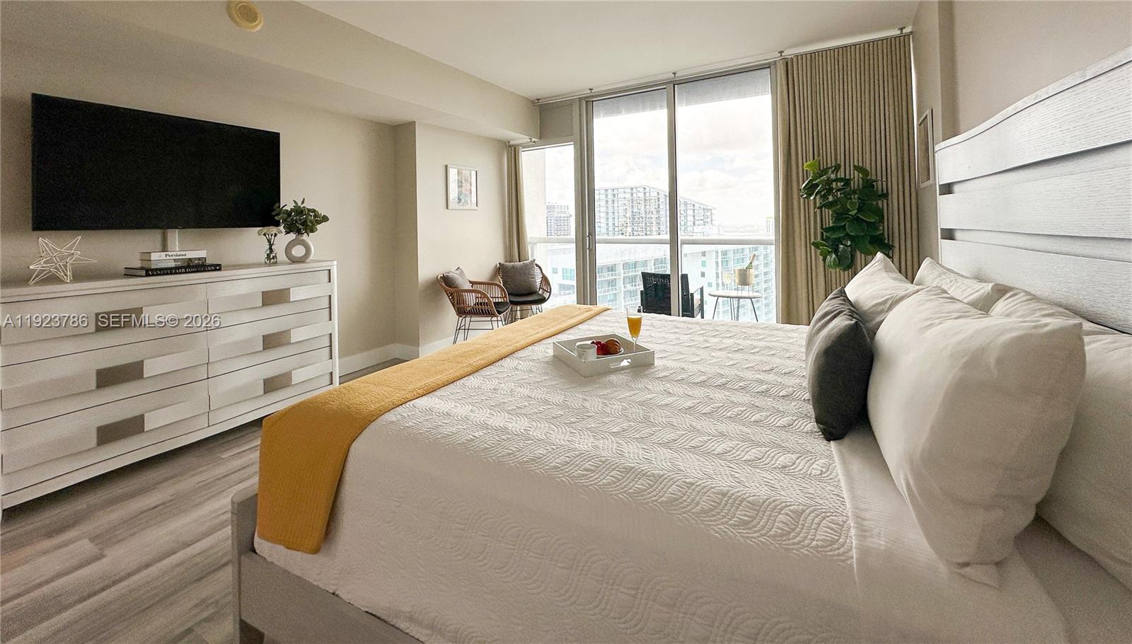485 Brickell Avenue 4405 Property Photo 1
