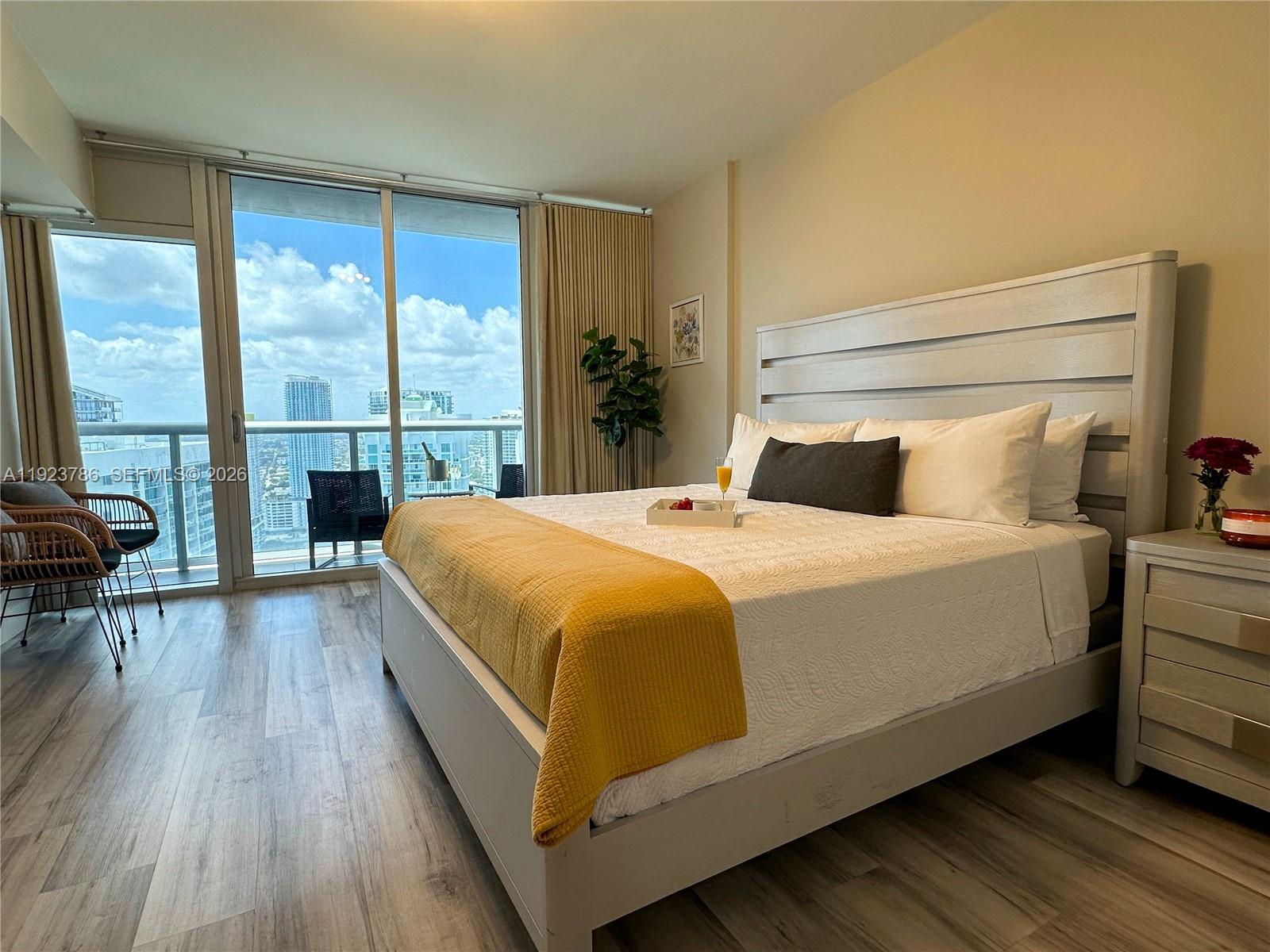 485 Brickell Avenue 4405 Property Photo 8