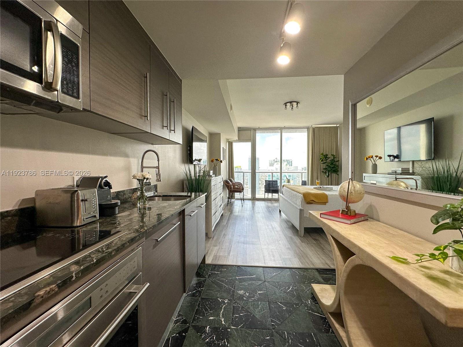 485 Brickell Avenue 4405 Property Photo 12