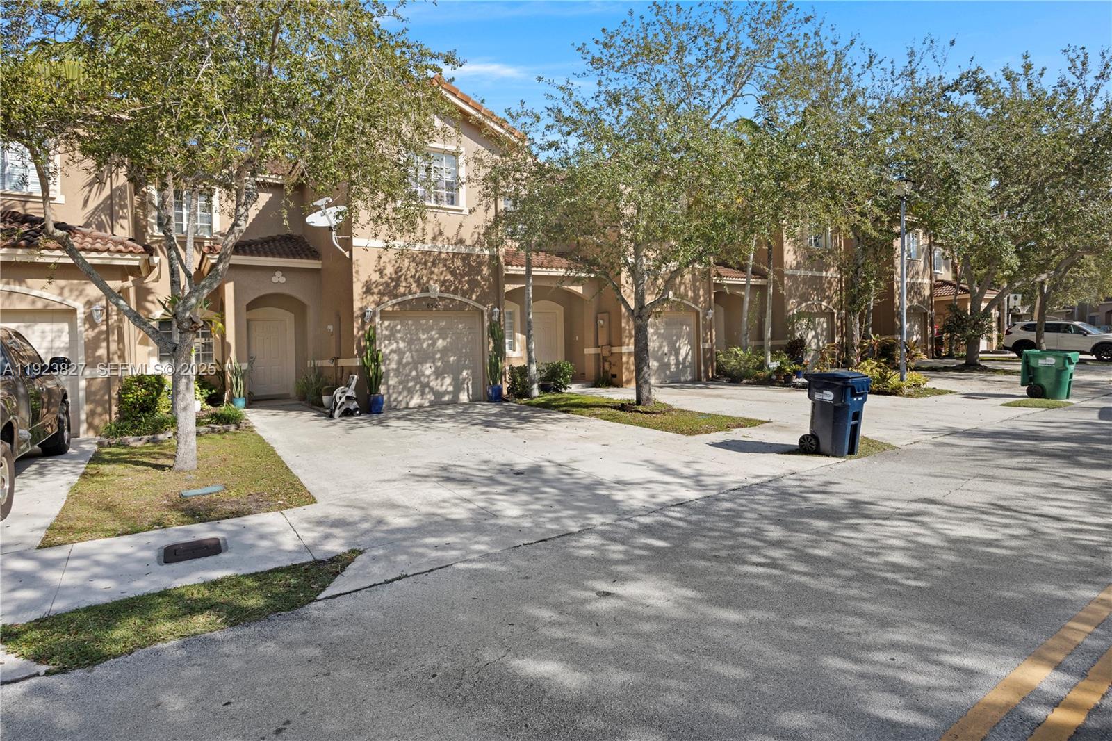 8525 SW 214th Terrace