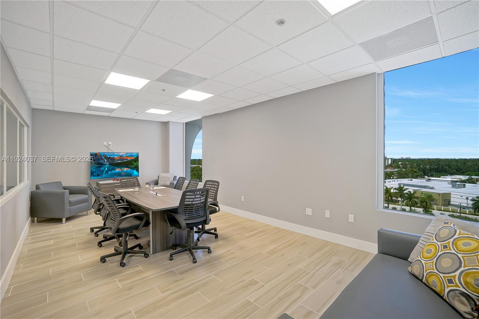 12550 Biscayne Boulevard 902 Property Photo 9