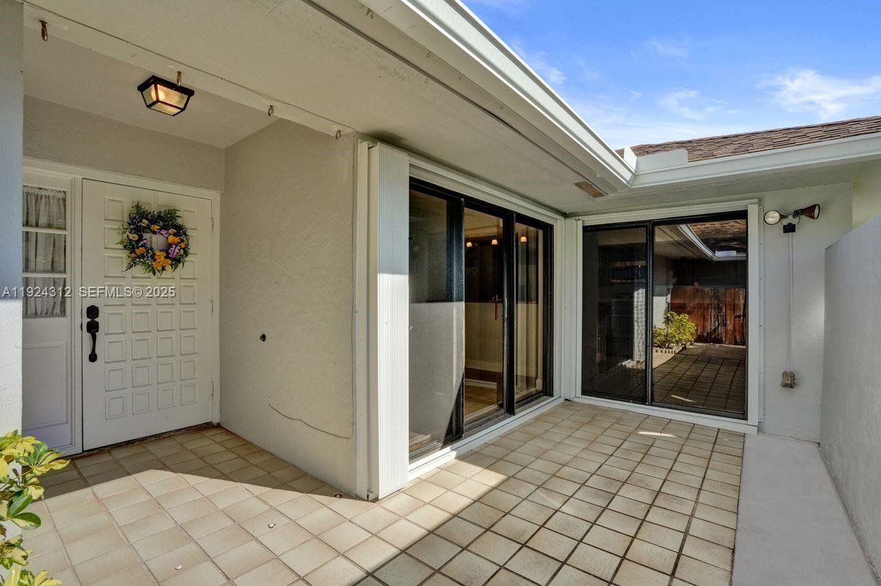 9 S Lakeshore Drive Property Photo 3