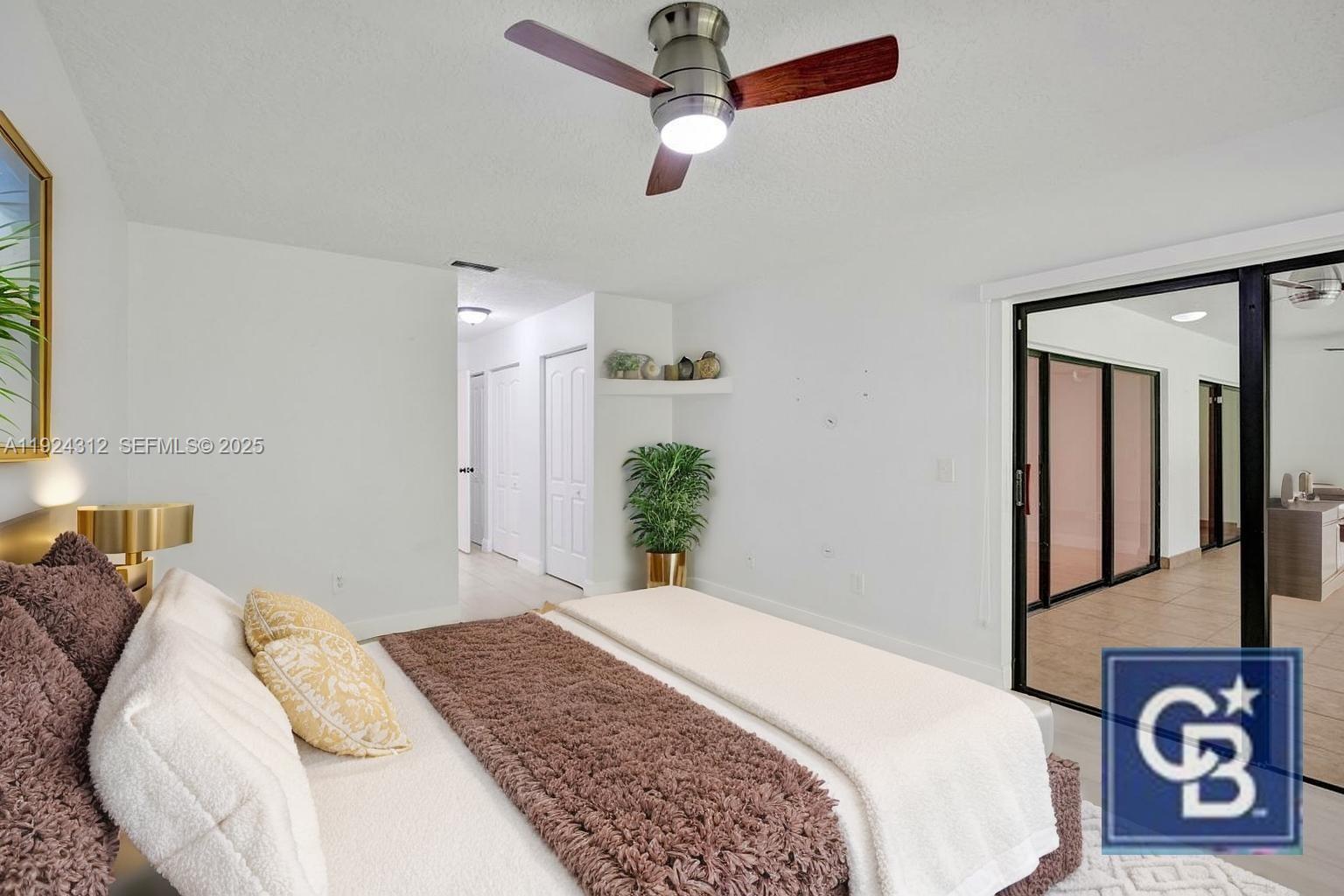 9 S Lakeshore Drive Property Photo 7