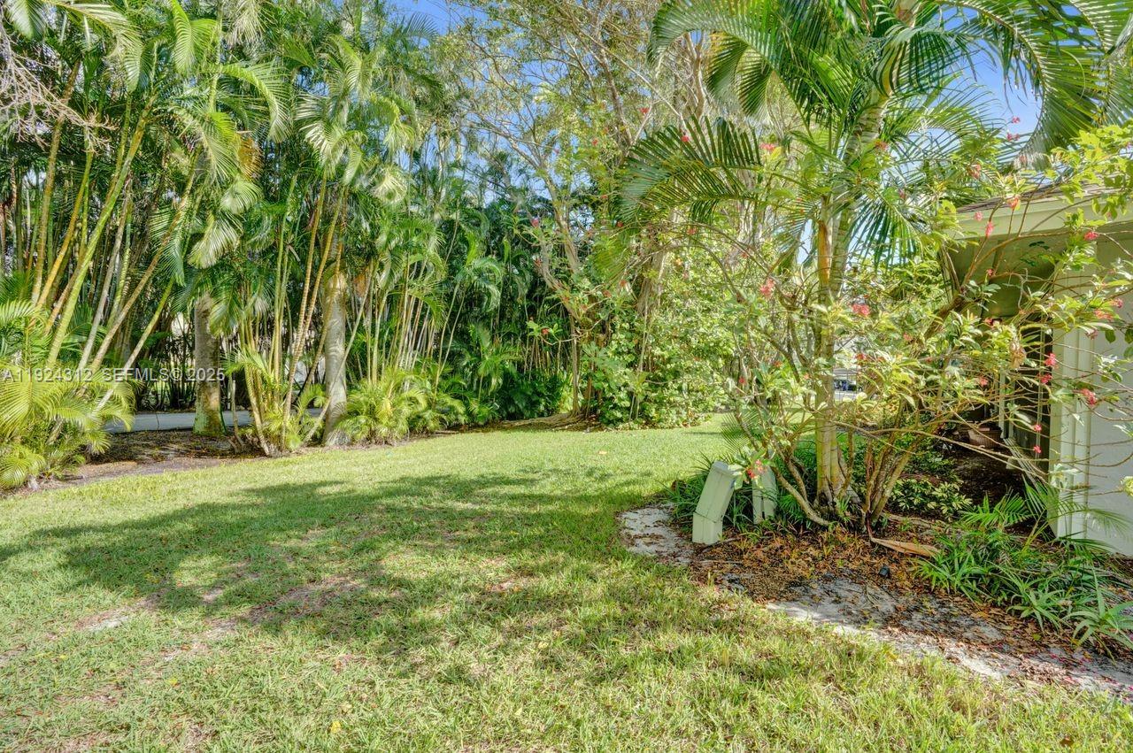 9 S Lakeshore Drive Property Photo 13