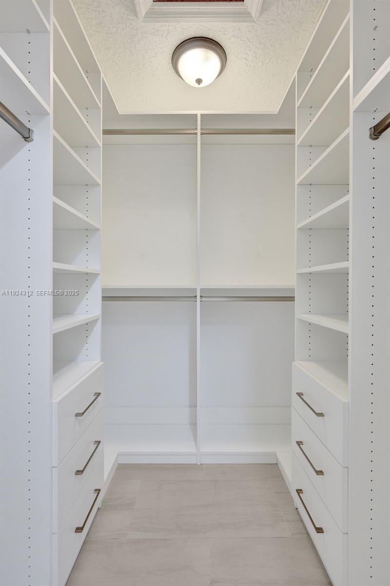 9 S Lakeshore Drive Property Photo 35