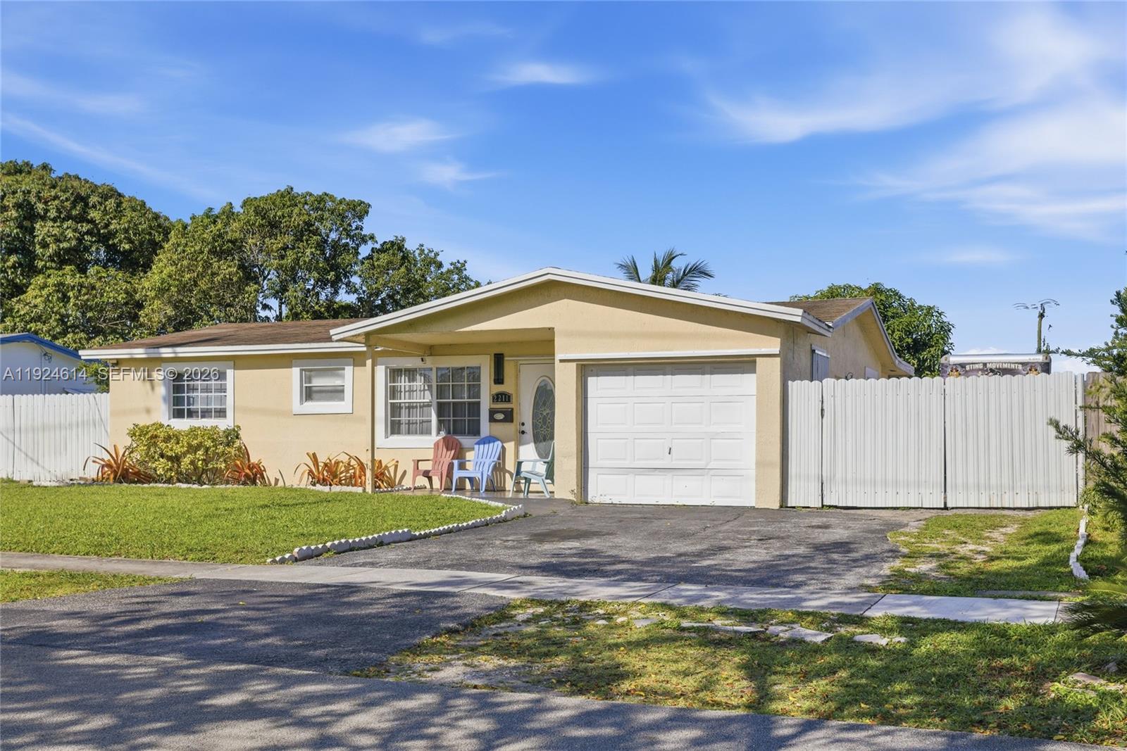 2211 Nw 46th Avenue Property Photo 1