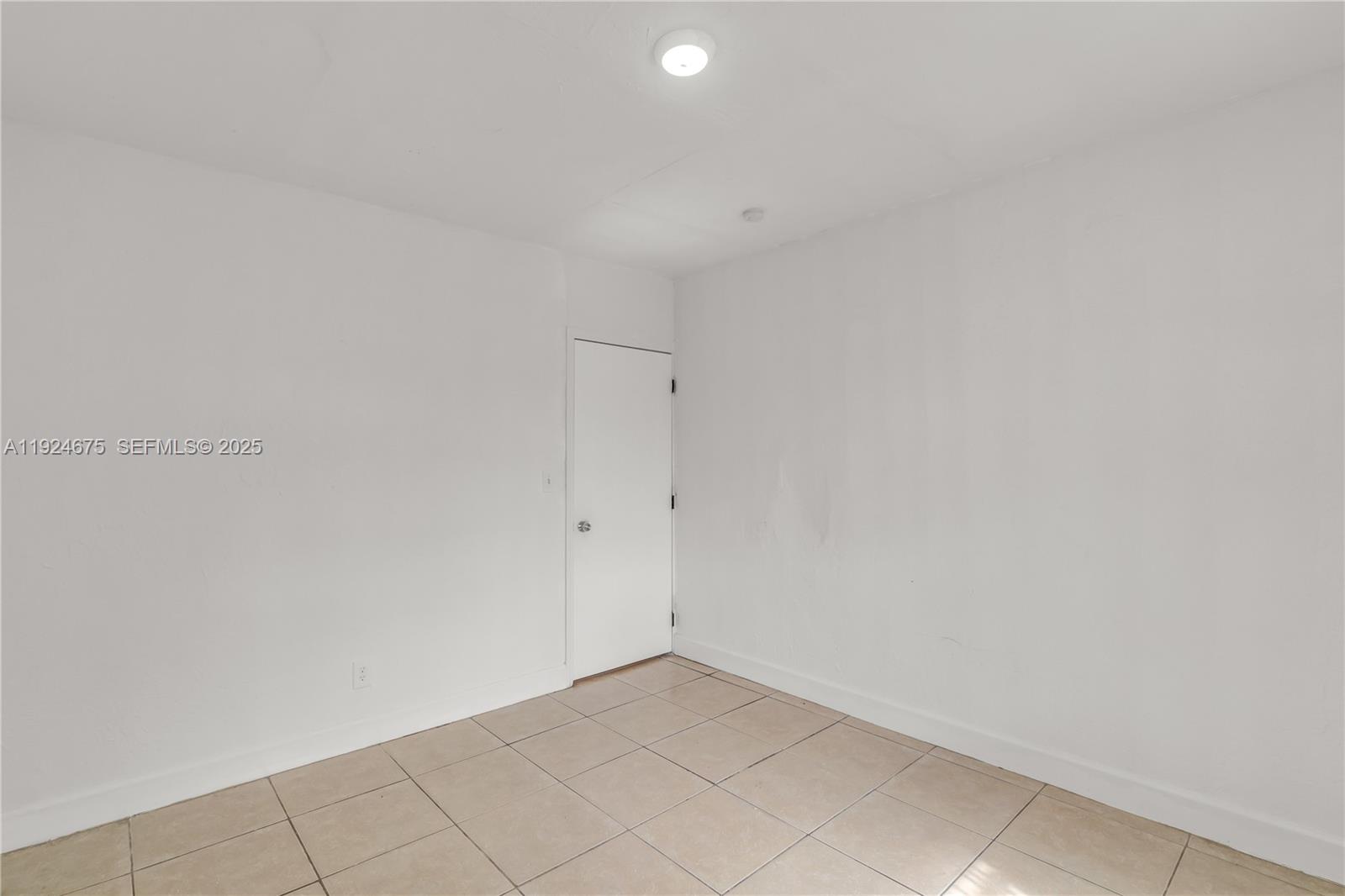 7525 Ne Miami Court Property Photo 12