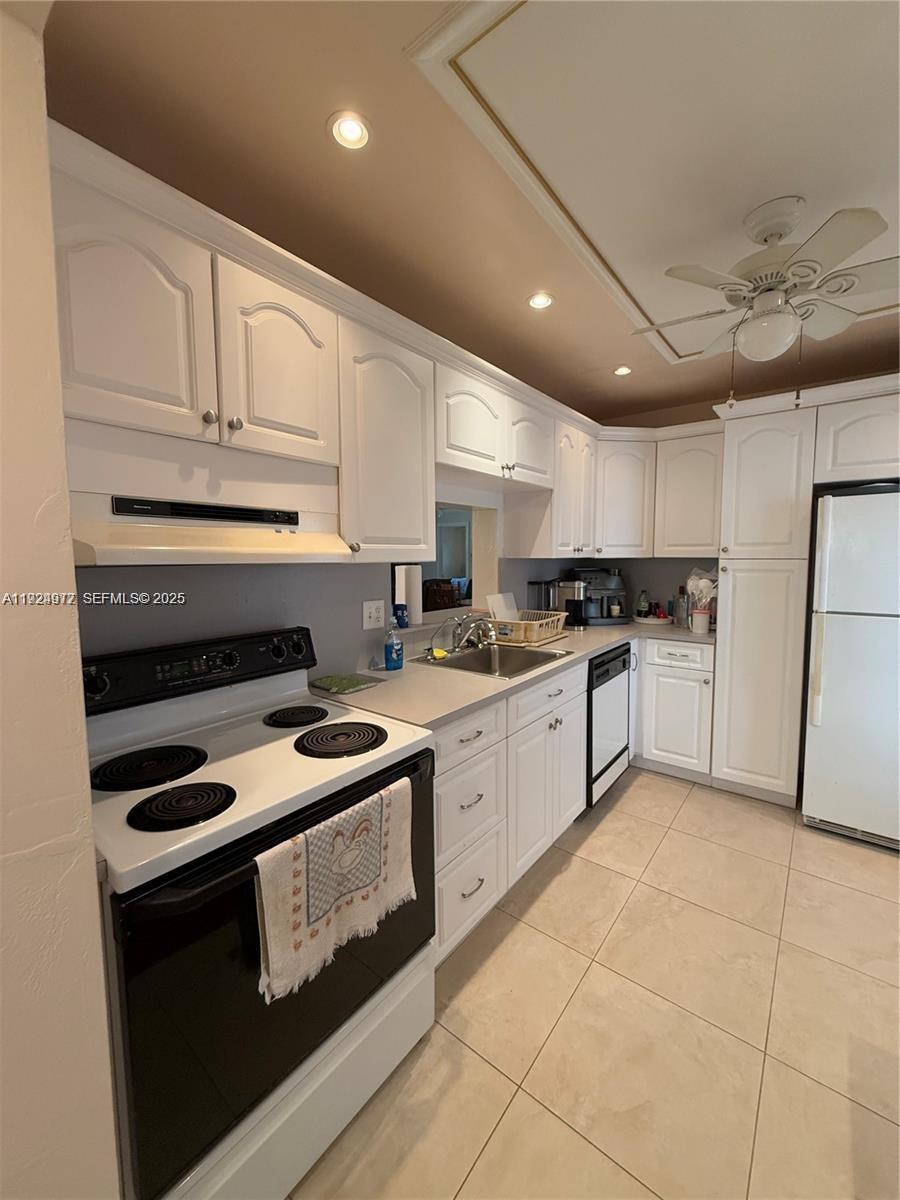4270 Nw 40th Street 202 Property Photo 1