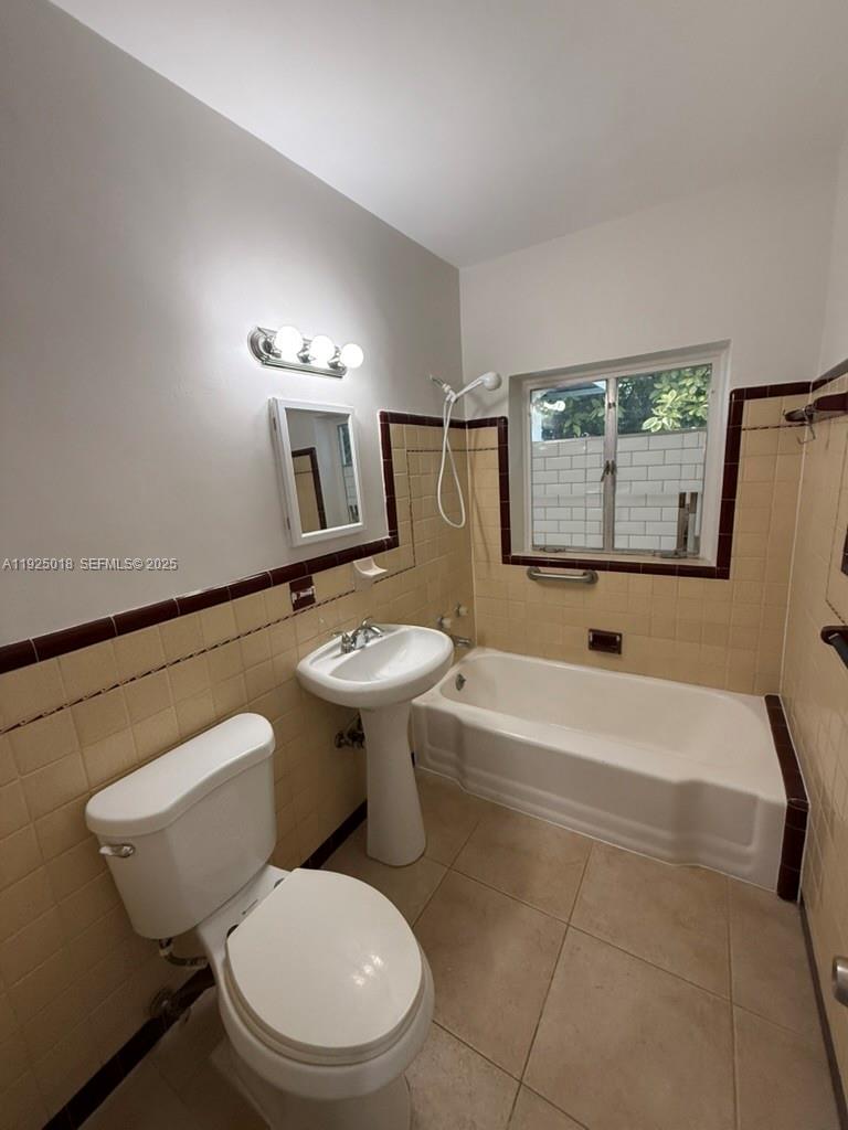 2459 Nw 28th Street Property Photo 10