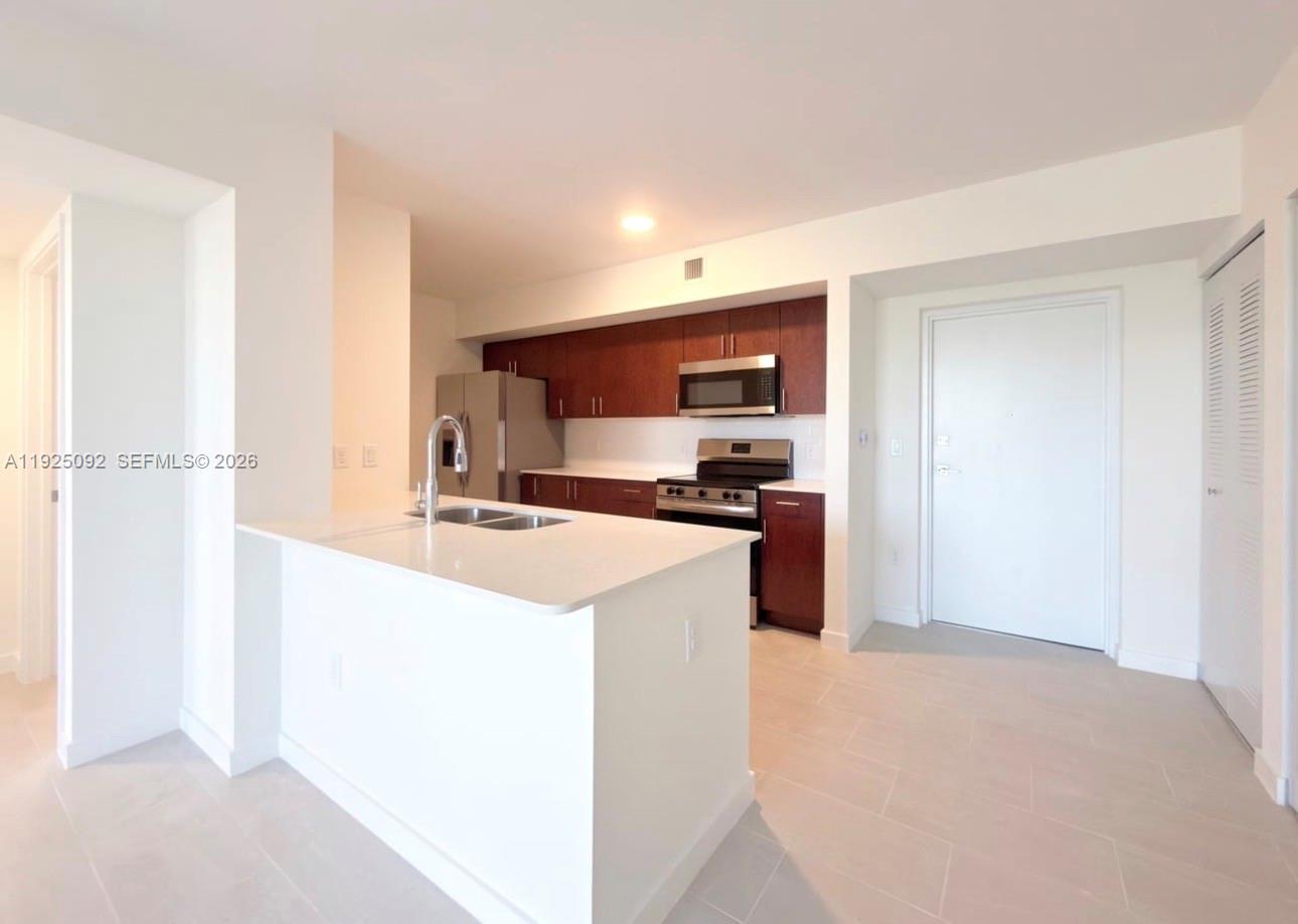 A11925092 Property Photo 1