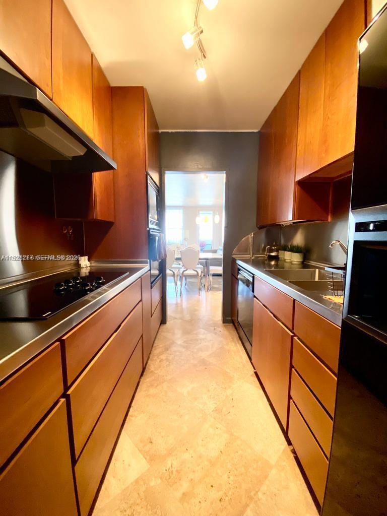 100 Lincoln Road 608 Property Photo 6