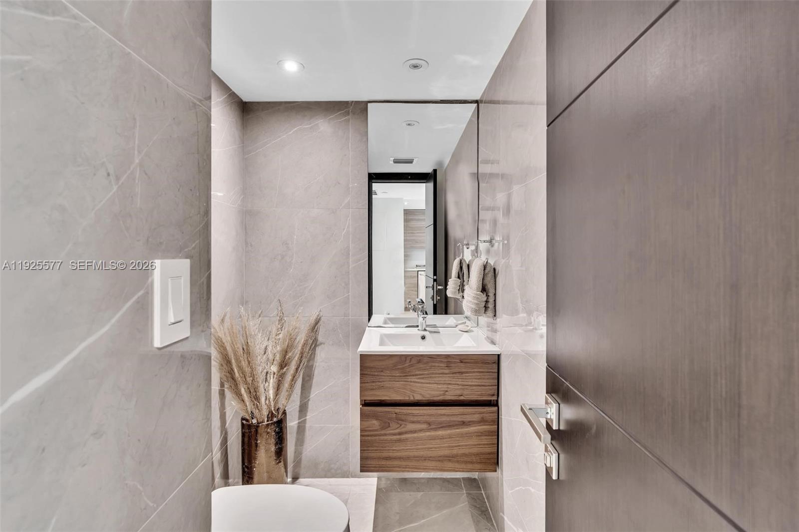 1865 Brickell Avenue A703 Property Photo 10