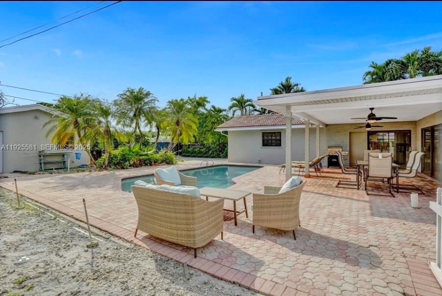 5500 Buchanan Street Property Photo 7