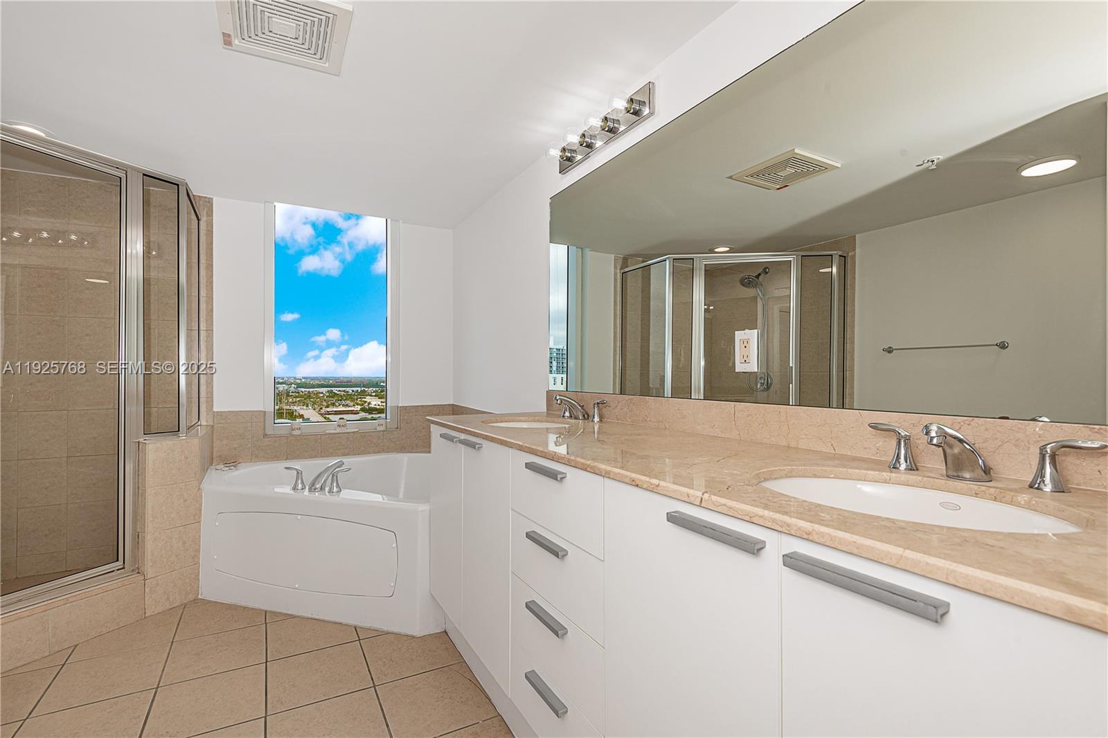 16699 Collins Avenue 2408 Property Photo 12