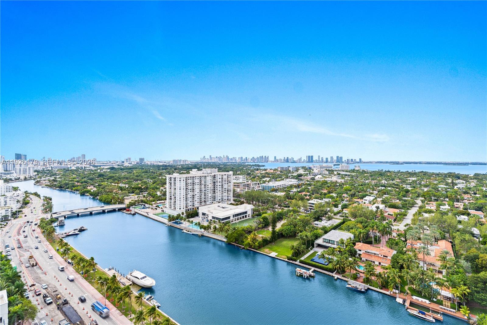 4401 Collins Avenue 2517 Property Photo 1