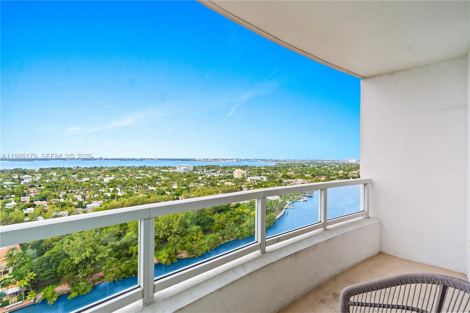 4401 Collins Avenue 2517 Property Photo 10