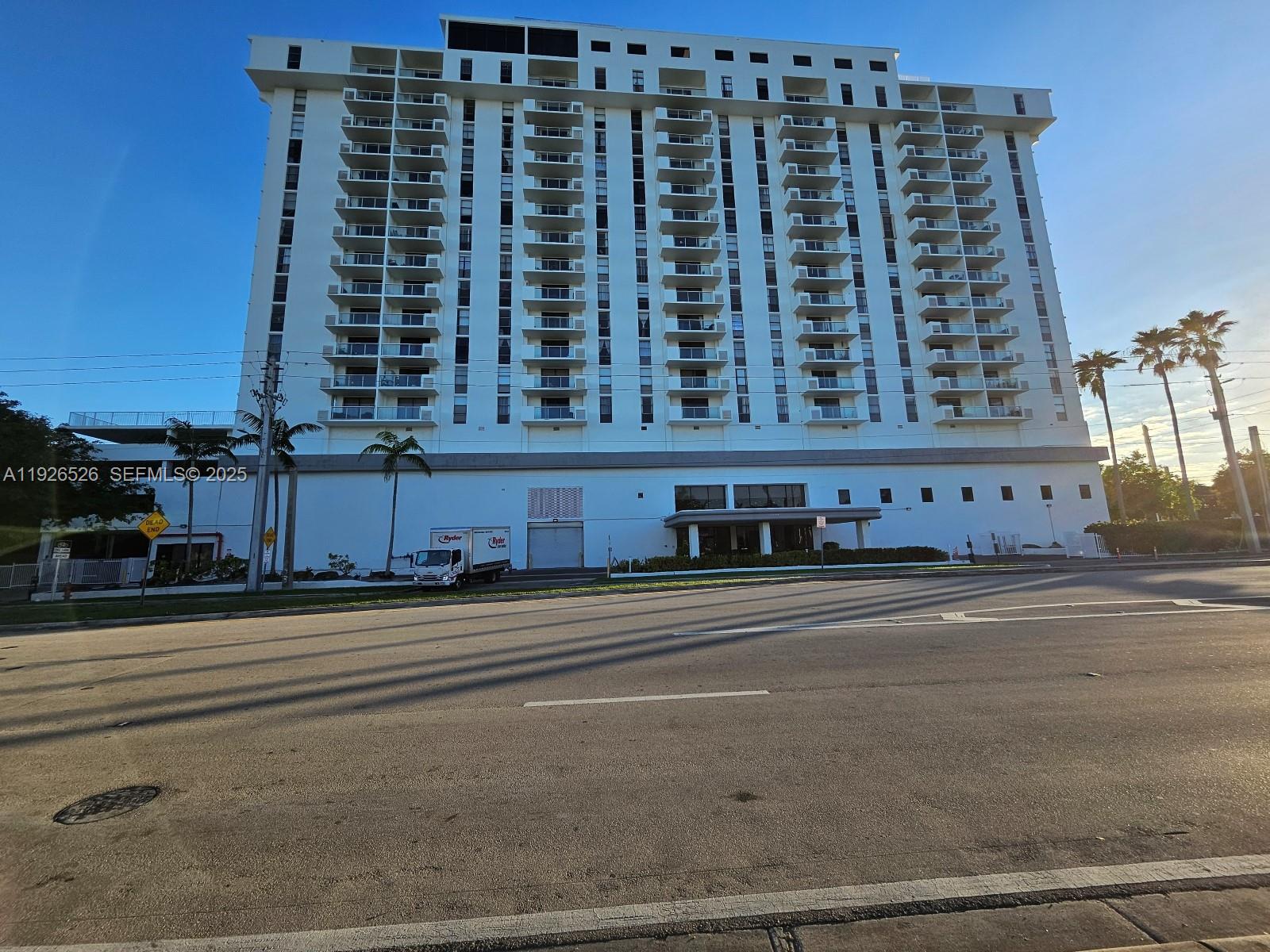 13499 Biscayne Boulevard Cu207 Property Photo 1
