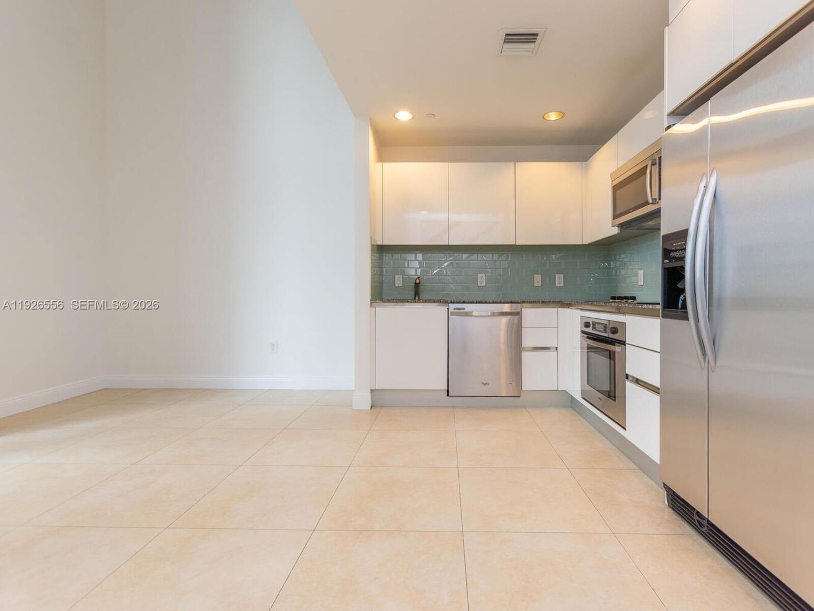 1050 Brickell Avenue 606 Property Photo 9