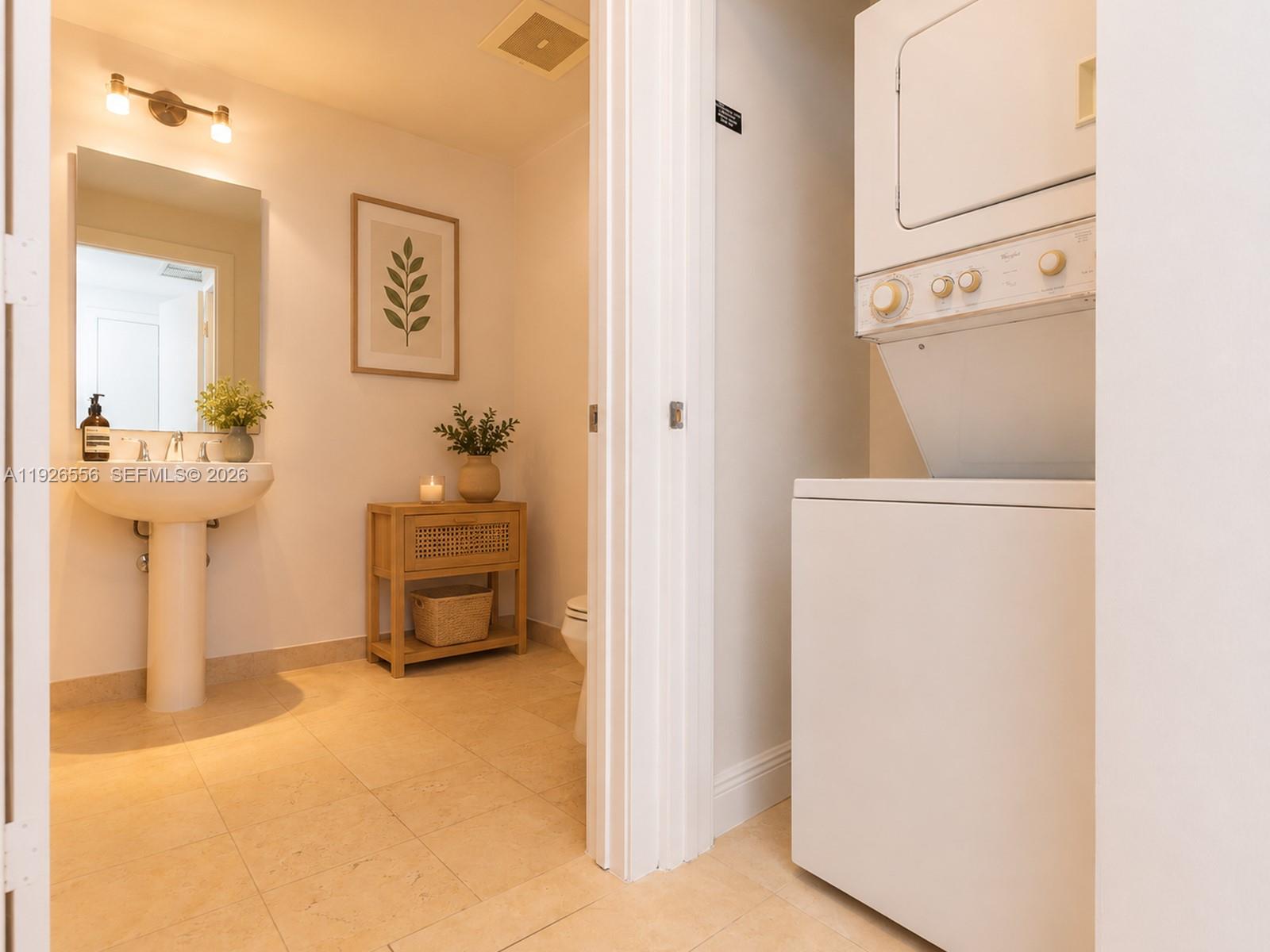 1050 Brickell Avenue 606 Property Photo 11