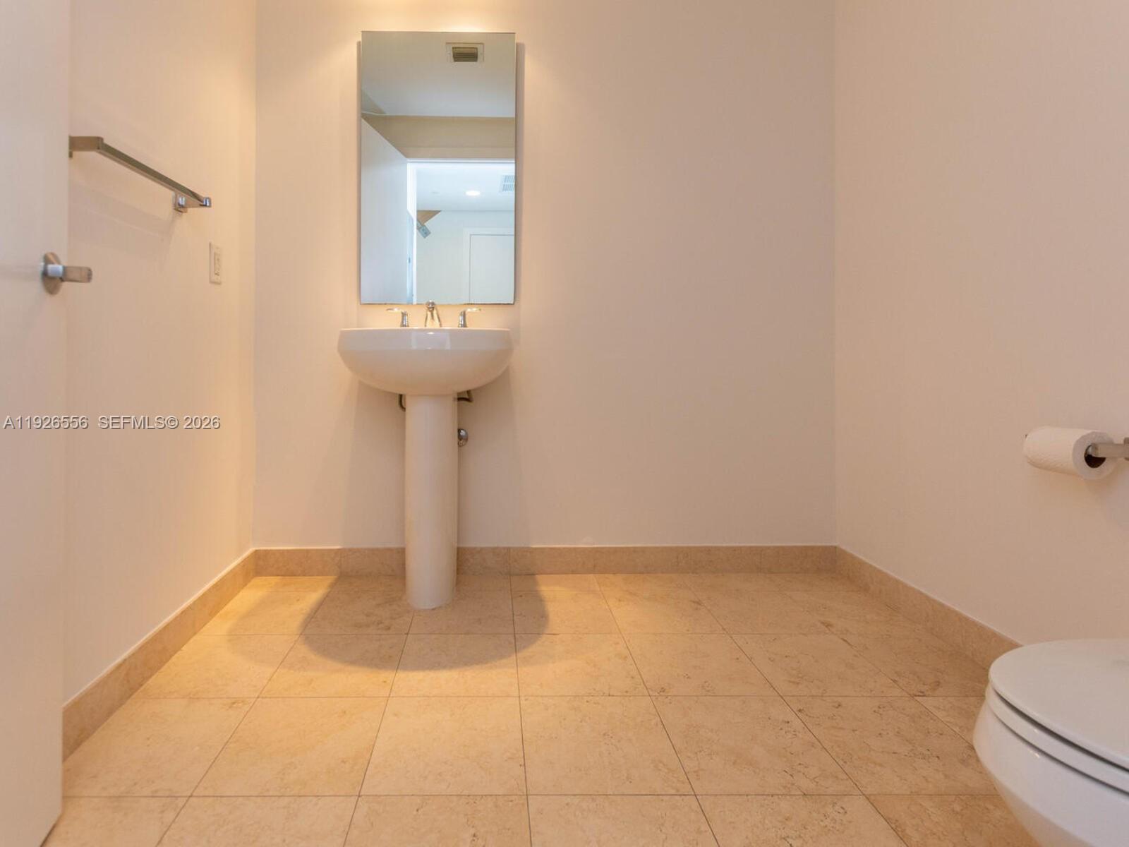 1050 Brickell Avenue 606 Property Photo 14