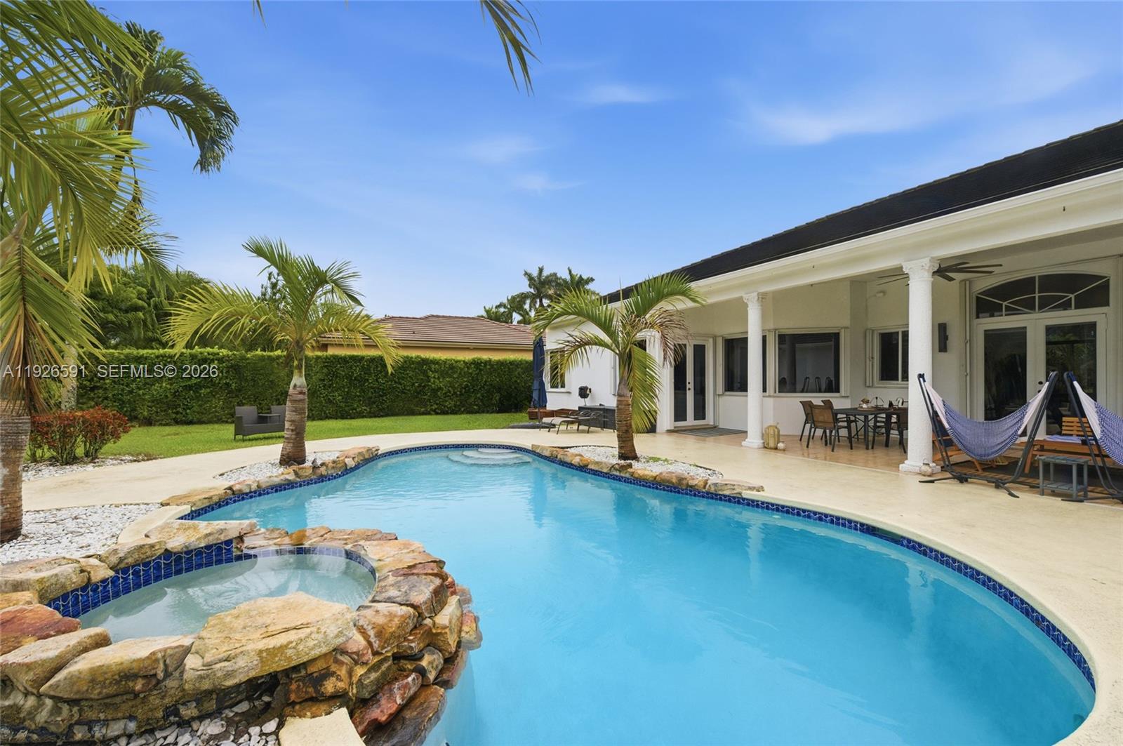 A11926591 Property Photo 8